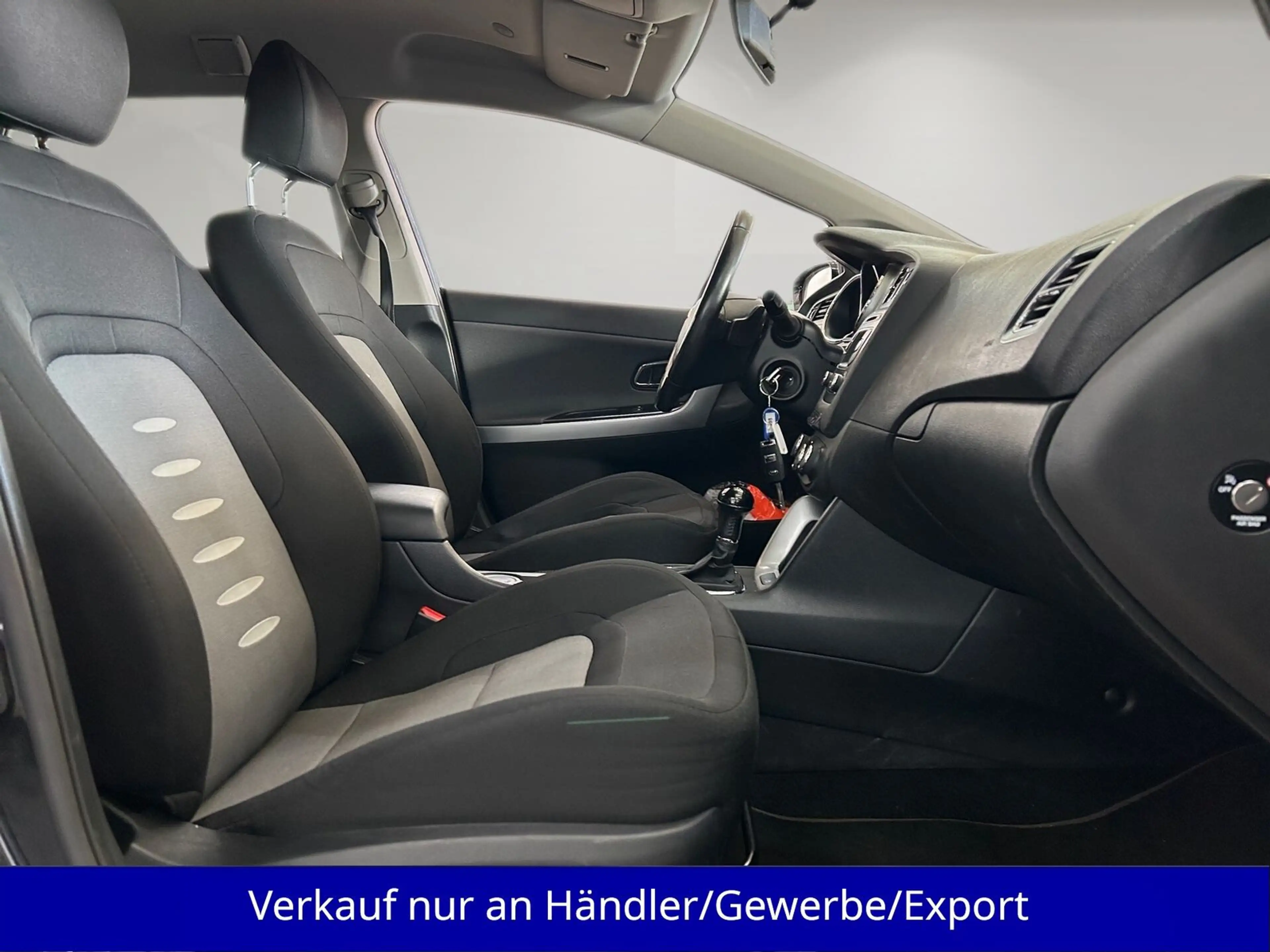 Kia Ceed SW / cee'd SW Ceed Kombi 1.6i Automatik 1.Hand Klima SHZ PDC — photo 14
