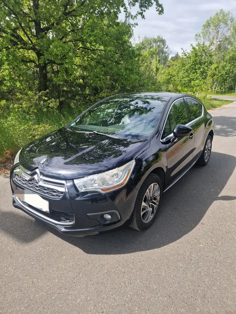 Citroen DS4 VTi 120 SoChic Fekete - 2