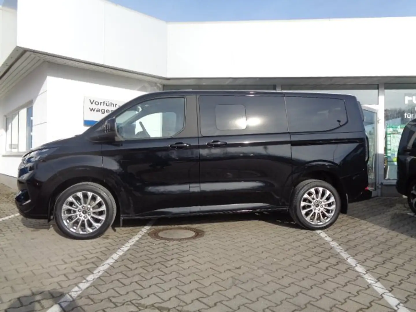 Ford Tourneo Custom 2.0 Ecoblue Automatik Titanium LMF 19" Assistenz-P Zwart - 2