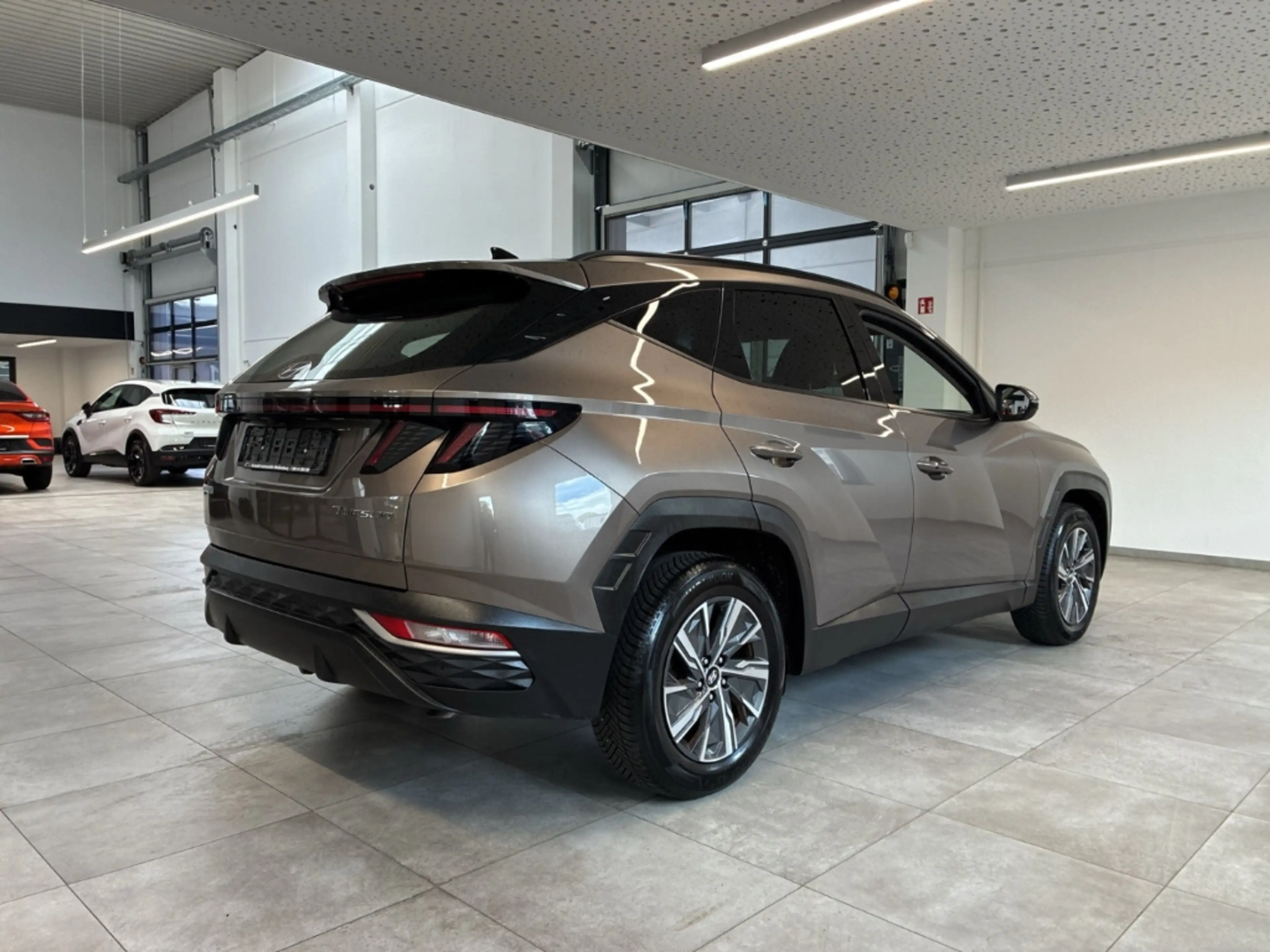 Hyundai TUCSON 1.6 T-GDI Trend AHK PDC KAM NAVI SHZ TEMP KLIMA — photo 4