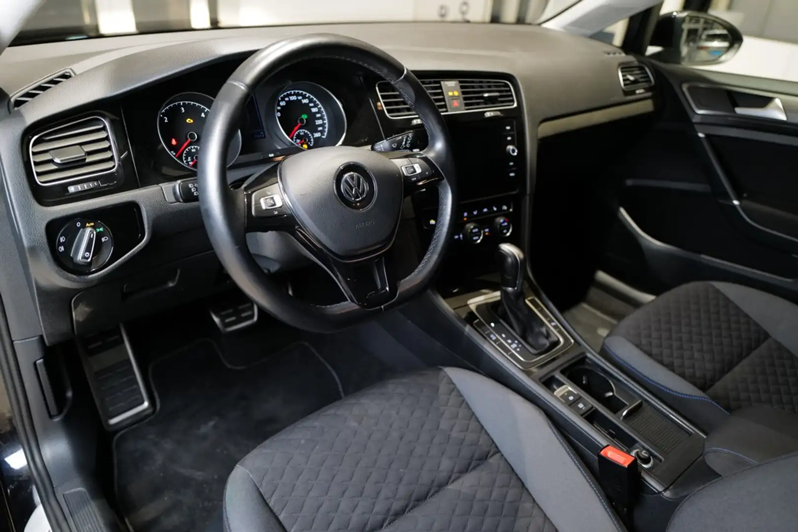 Volkswagen Golf VII 1.6TDI DSG Join Noir - 2