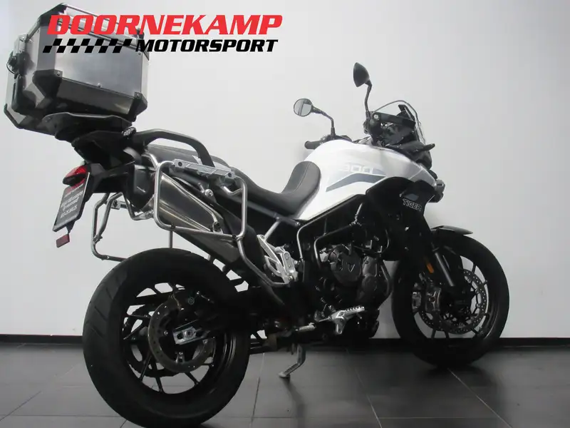Triumph Tiger 900 - foto 6