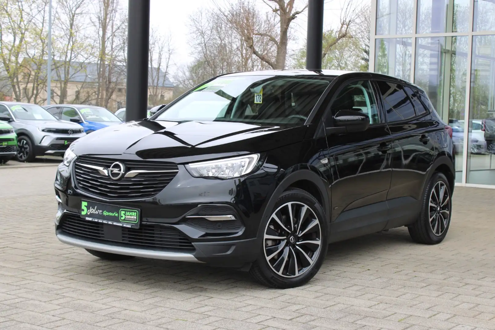 Opel Grandland X 1.6 Turbo Hybrid ELEGANCE NAVI. LED Schwarz - 2