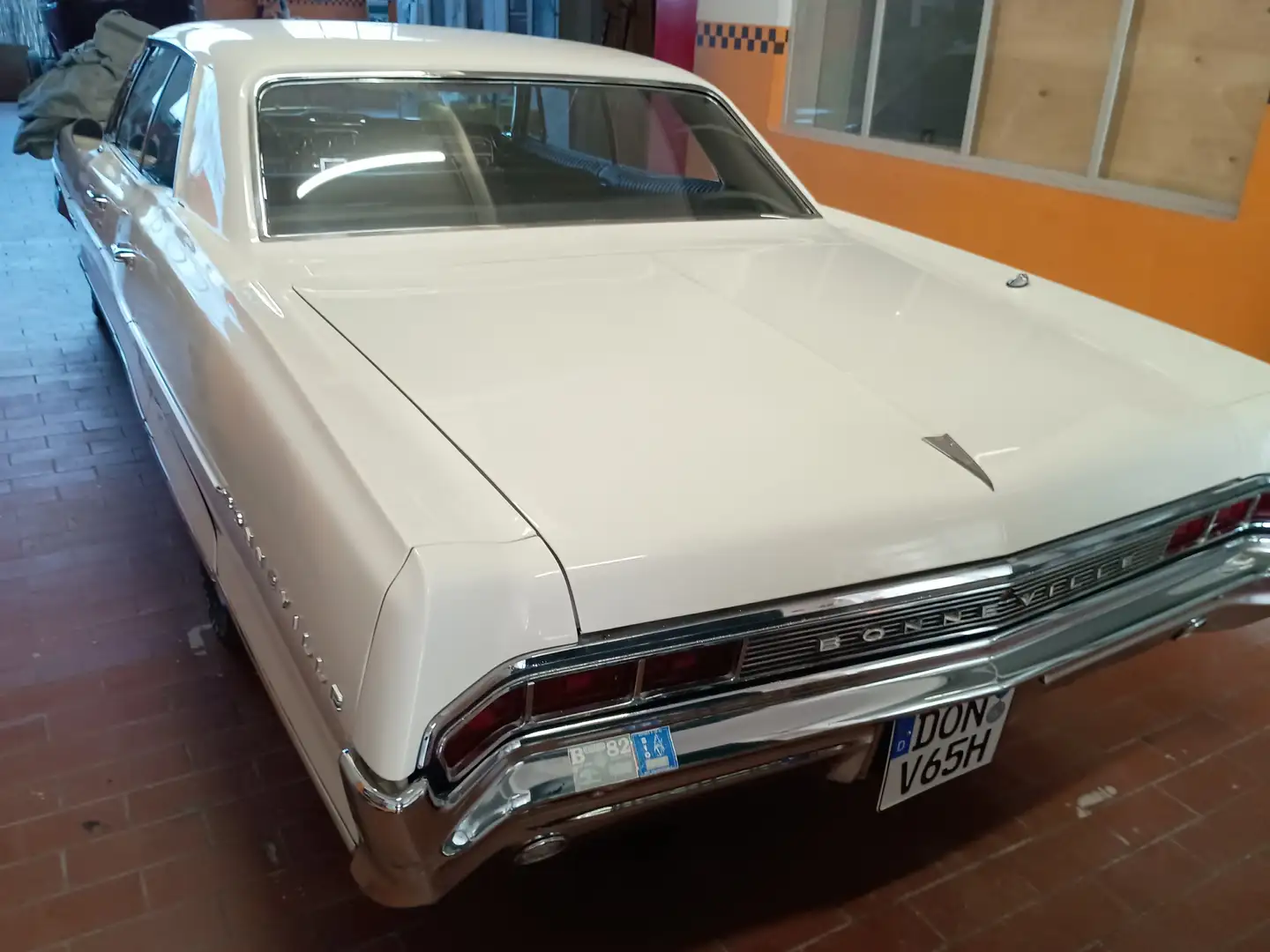 Pontiac Bonneville Weiß - 2