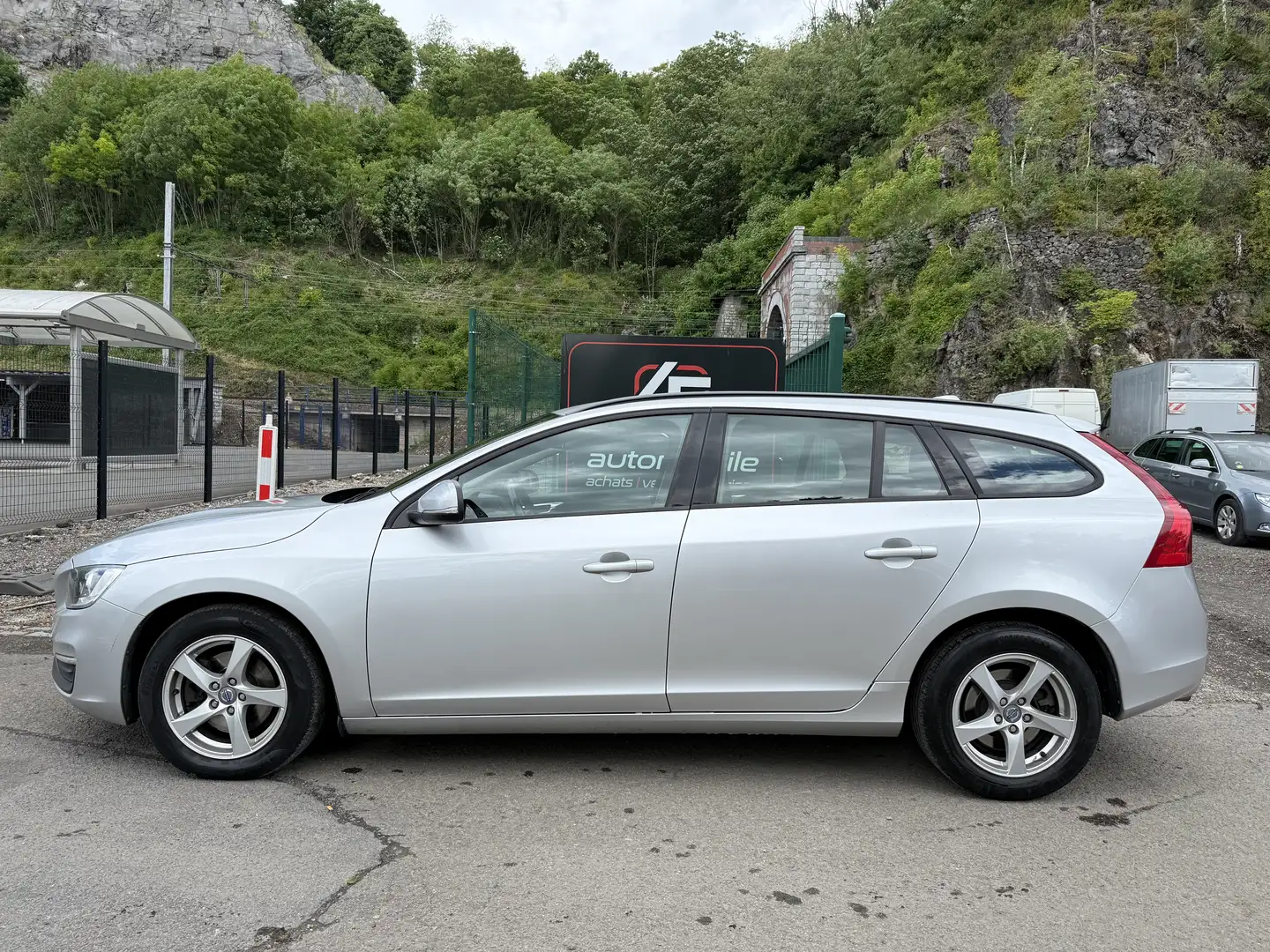 Volvo V60 1.6 D2 Kinetic - 2