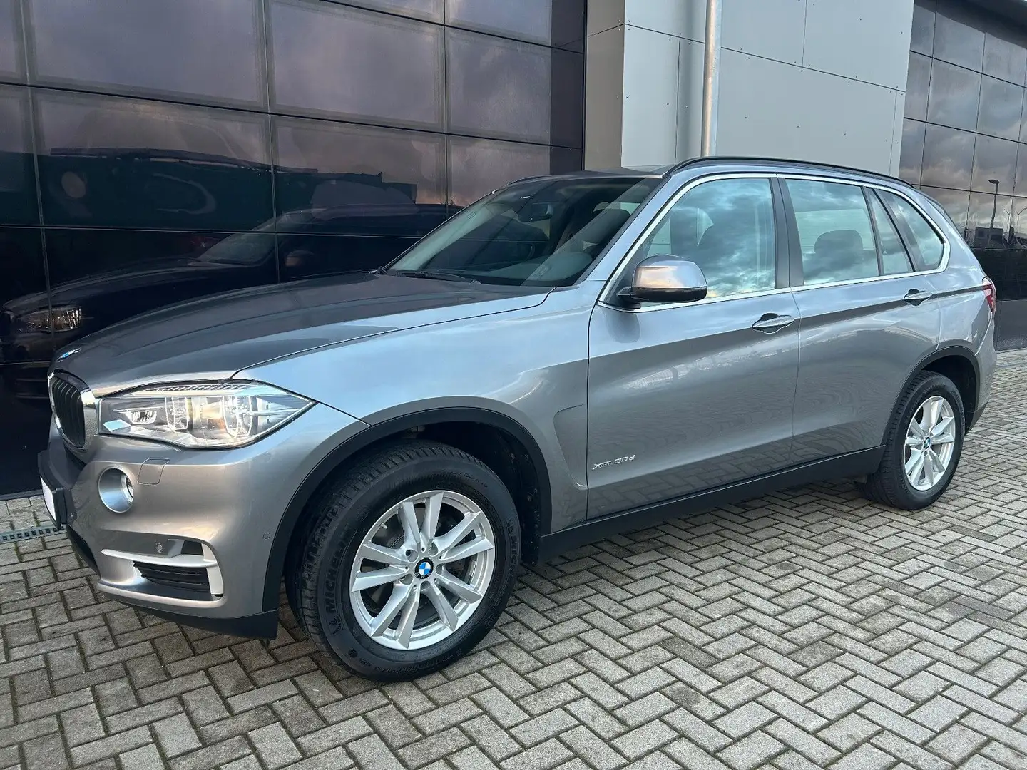 BMW X5 30 d 1.Hd.|Pano|HUD|Keylesss|Standheizung|AHK Grau - 2