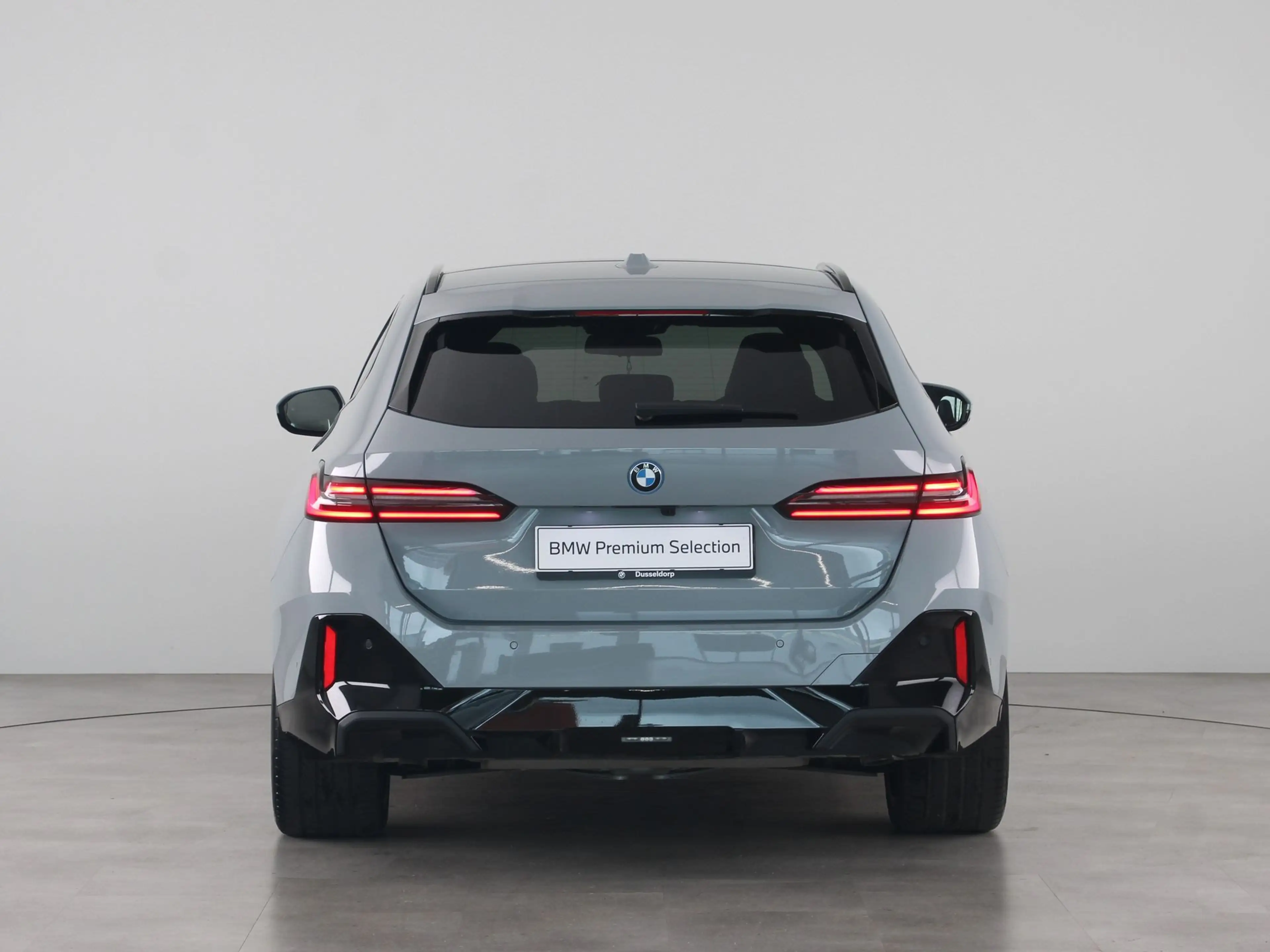 BMW 550 5 Serie Touring 550e xDrive — photo 11
