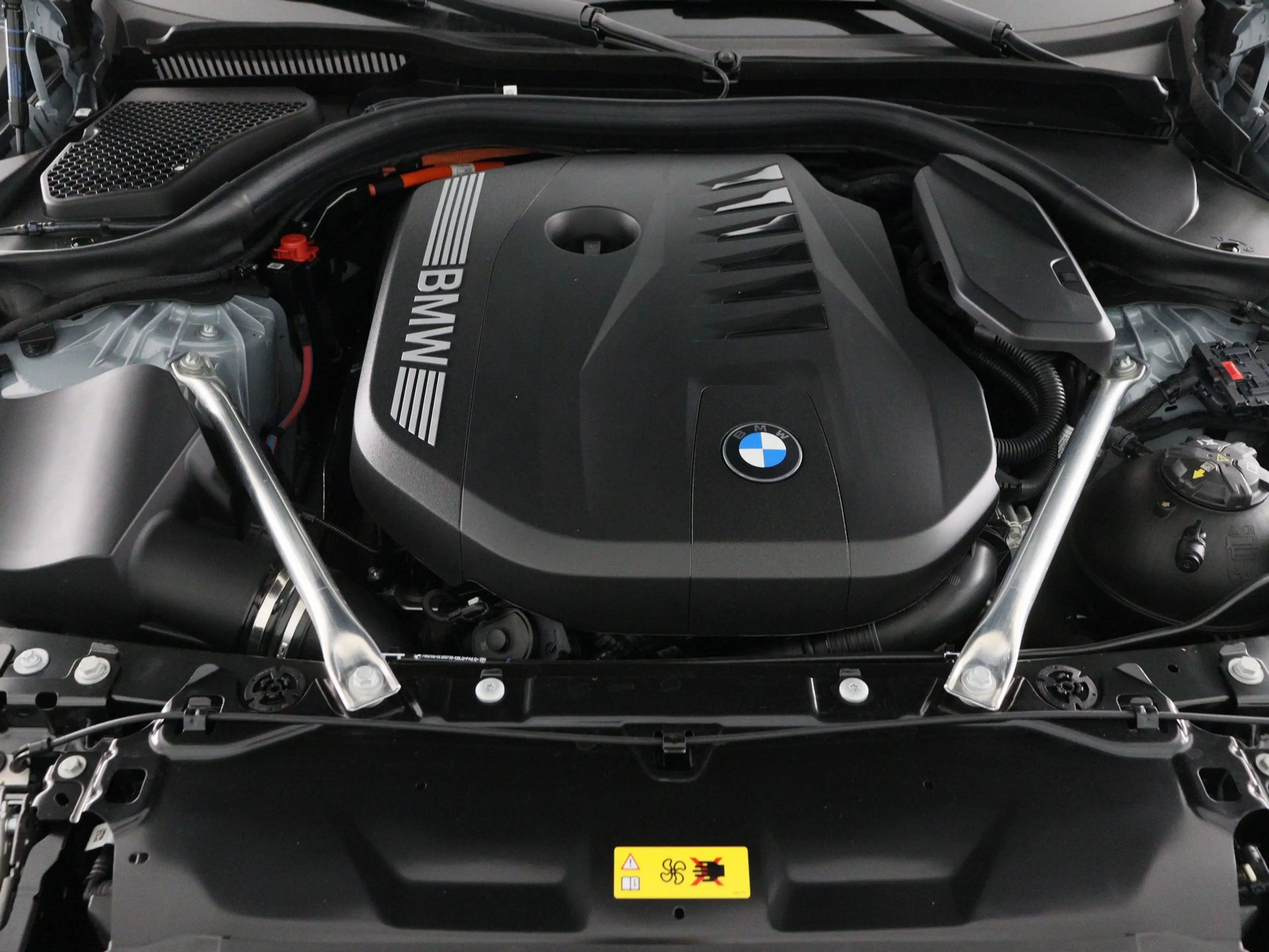 BMW 550 5 Serie Touring 550e xDrive — photo 5