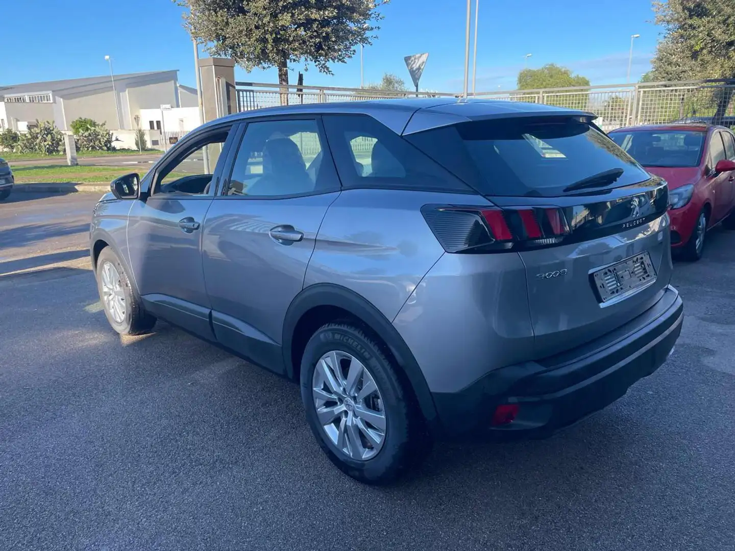 Peugeot 3008 BlueHDi 130 S&S Active Pack Grigio - 2