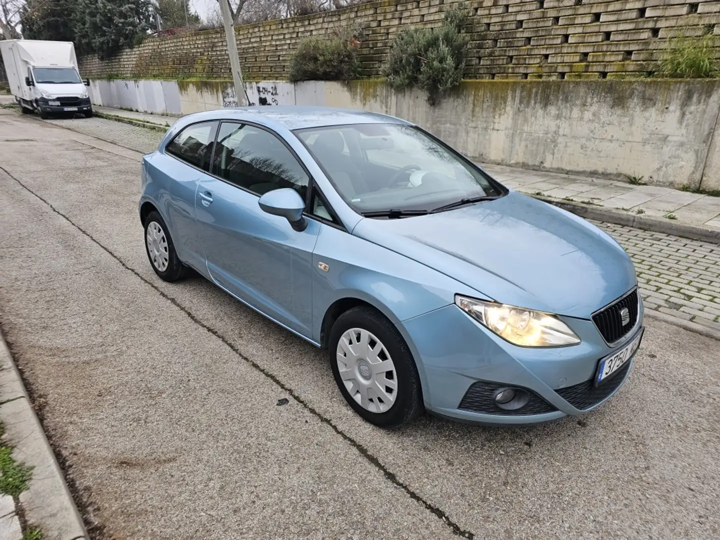 SEAT Ibiza 1.4 Junior 85 Azul - 1