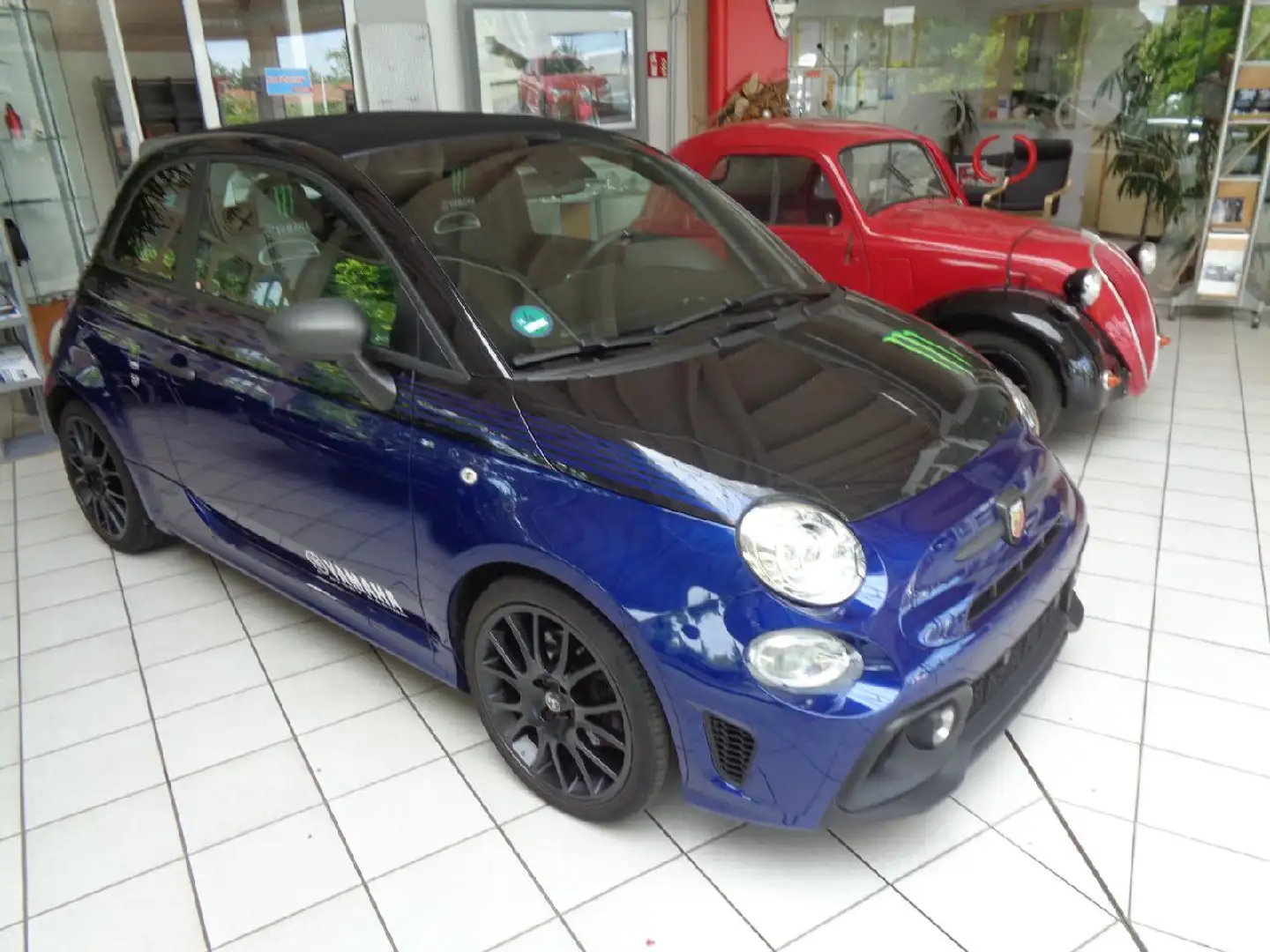 Abarth 500C 595 C Monster Energy Yamaha Kék - 1