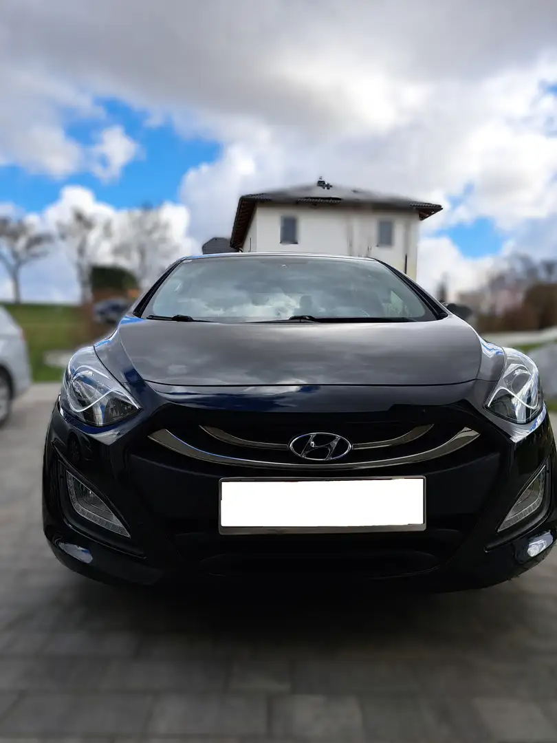 Hyundai i30 i30 1,6 CRDi Go Go Schwarz - 2