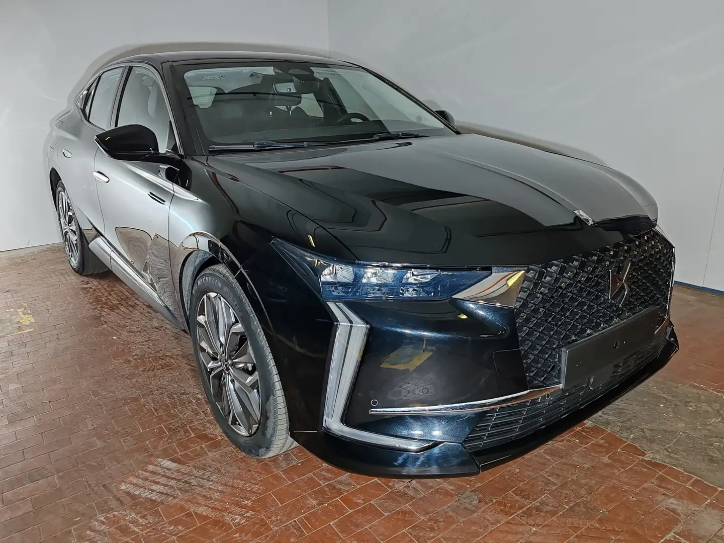 DS Automobiles DS 4 1.2 130cv Trocadero Auto Schwarz - 1