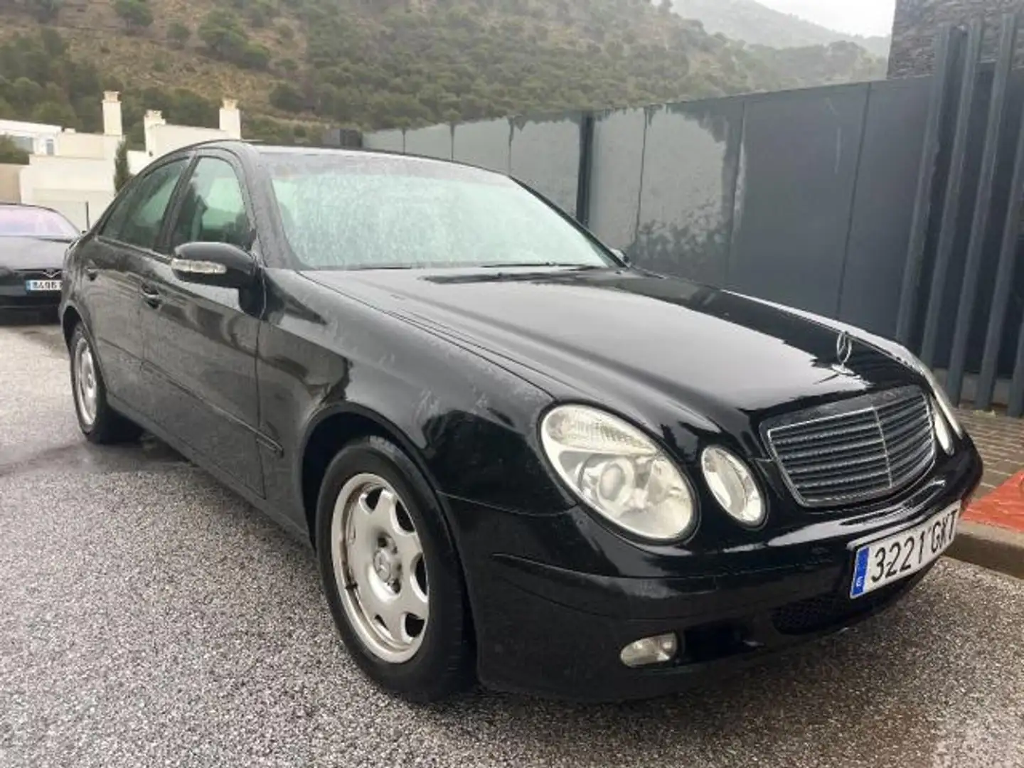 Mercedes-Benz E 270 CDI Classic Чёрный - 1