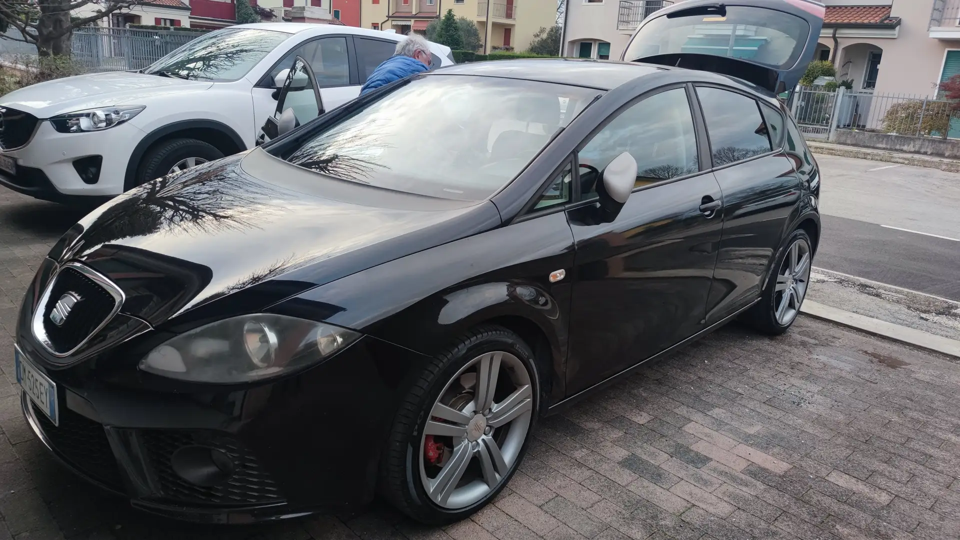 SEAT Leon Leon 2.0 tdi FR c/esp dpf Nero - 1