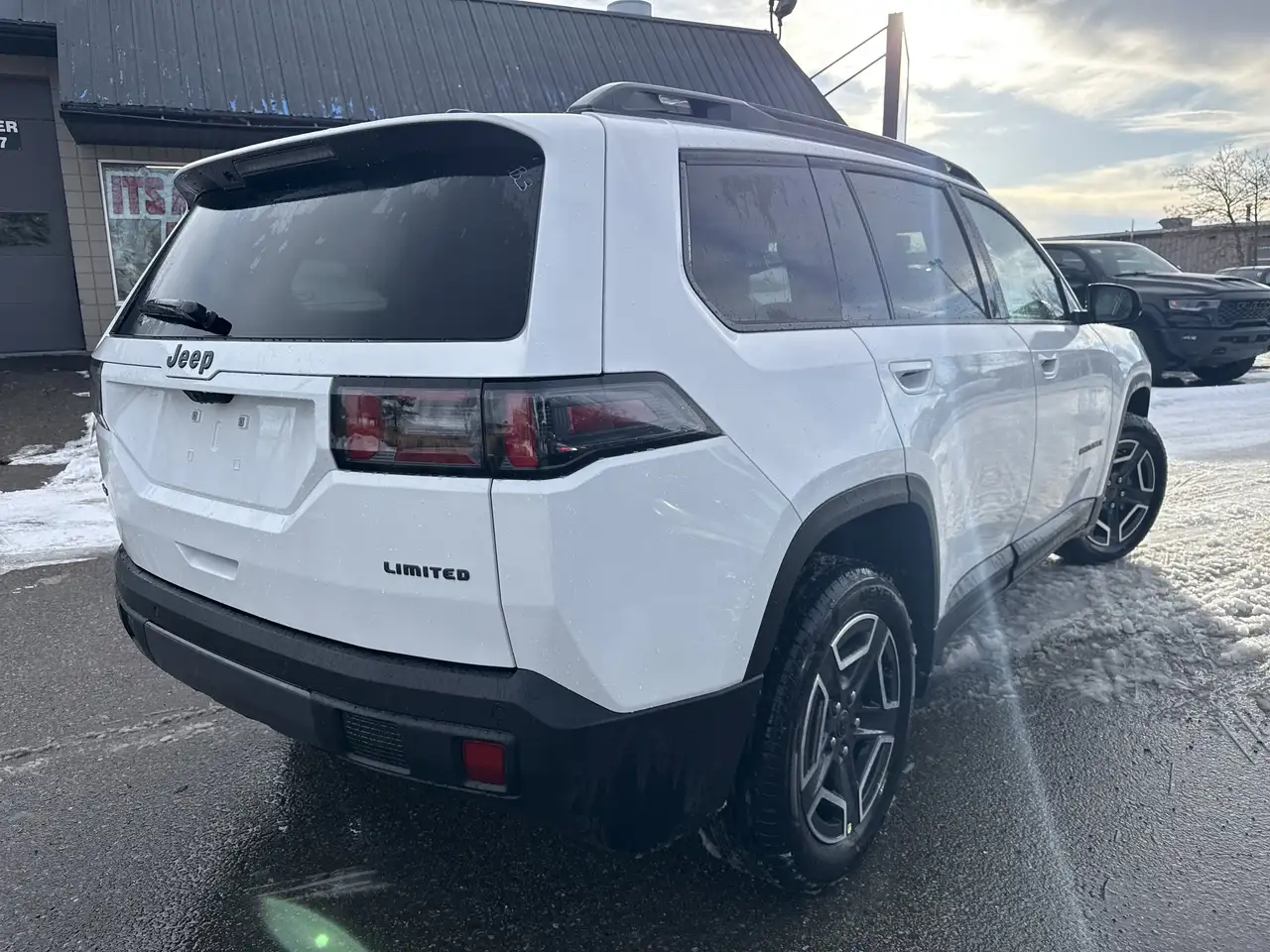 Jeep Cherokee снимка Jeep Cherokee