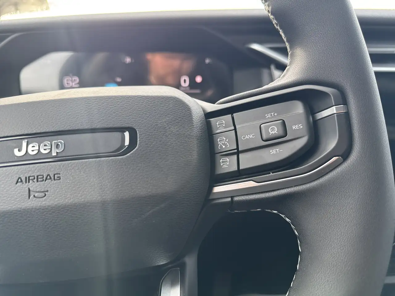 Jeep Cherokee снимка Jeep Cherokee