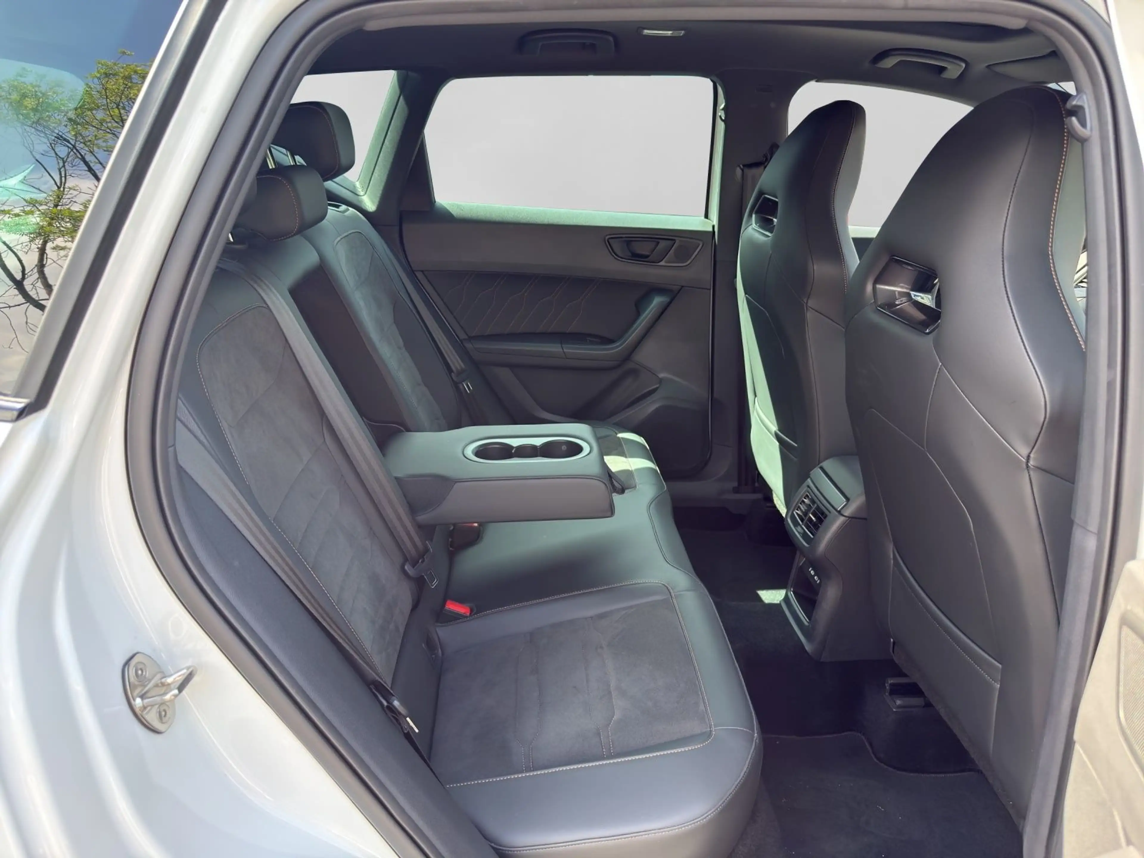 CUPRA Ateca 2.0 TSI DSG 4D AHK eKLAPPE BEATS PANO — photo 6