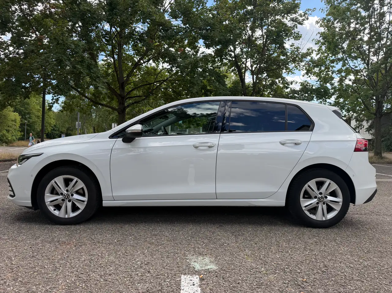 Volkswagen Golf Standard Model — photo 14