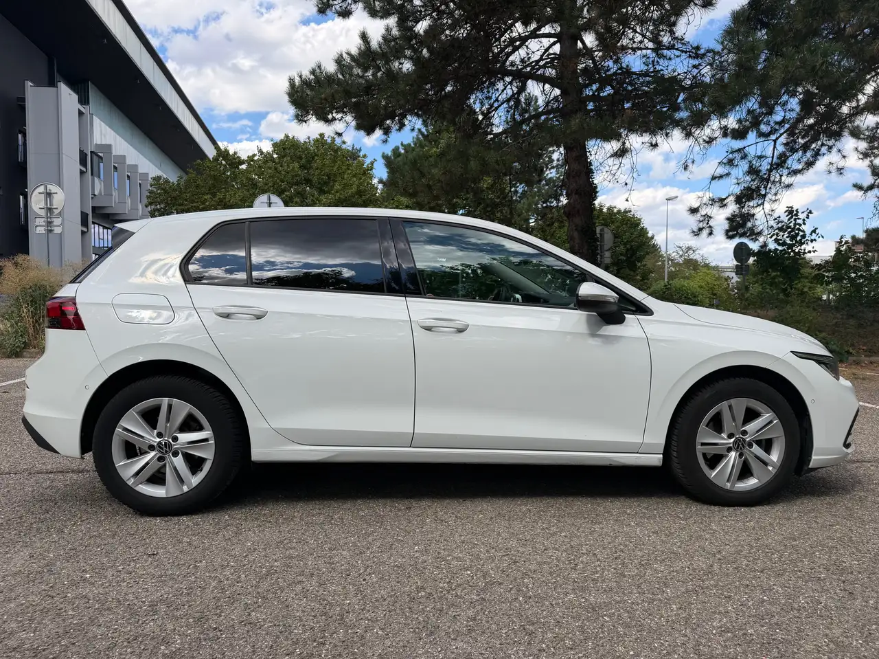 Volkswagen Golf Standard Model — photo 13