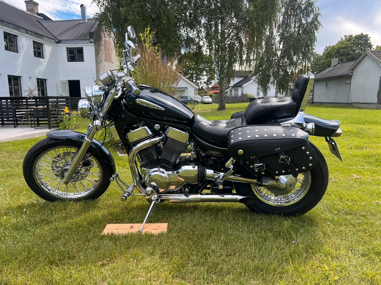 Suzuki VS 1400 Intruder Noir - 2