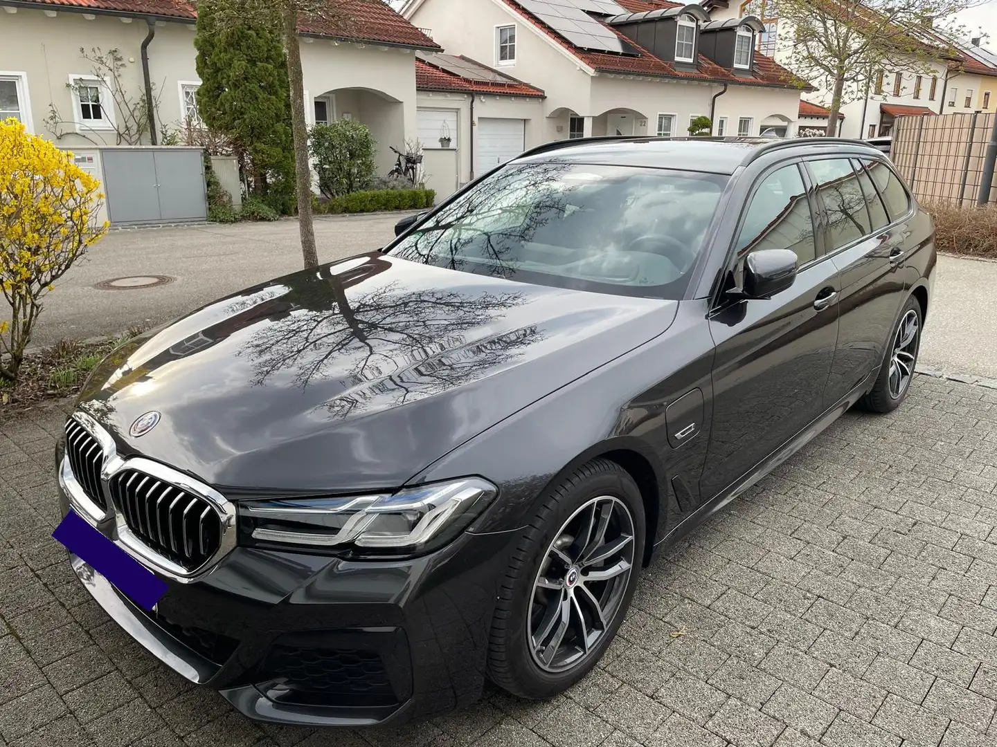 BMW 530 5er Touring Plug-In-Hybrid 530e xDrive Touring Gris - 1