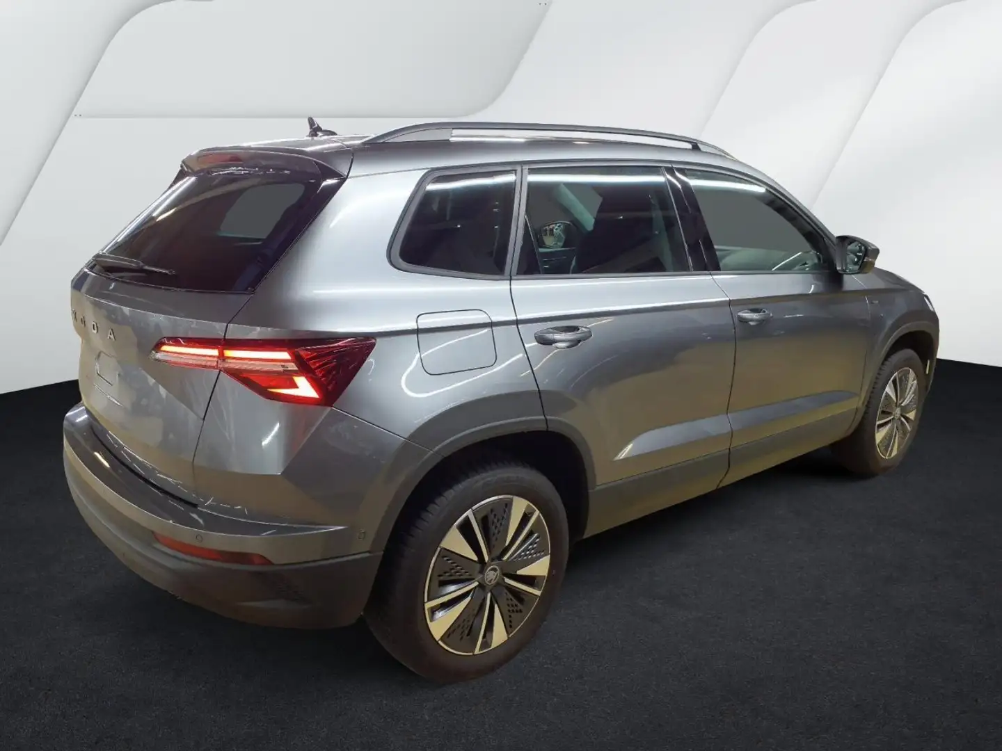 Skoda Karoq Selection 1,5 TSI DSG *NAV*PANO*MATRIX*AHK Grau - 2