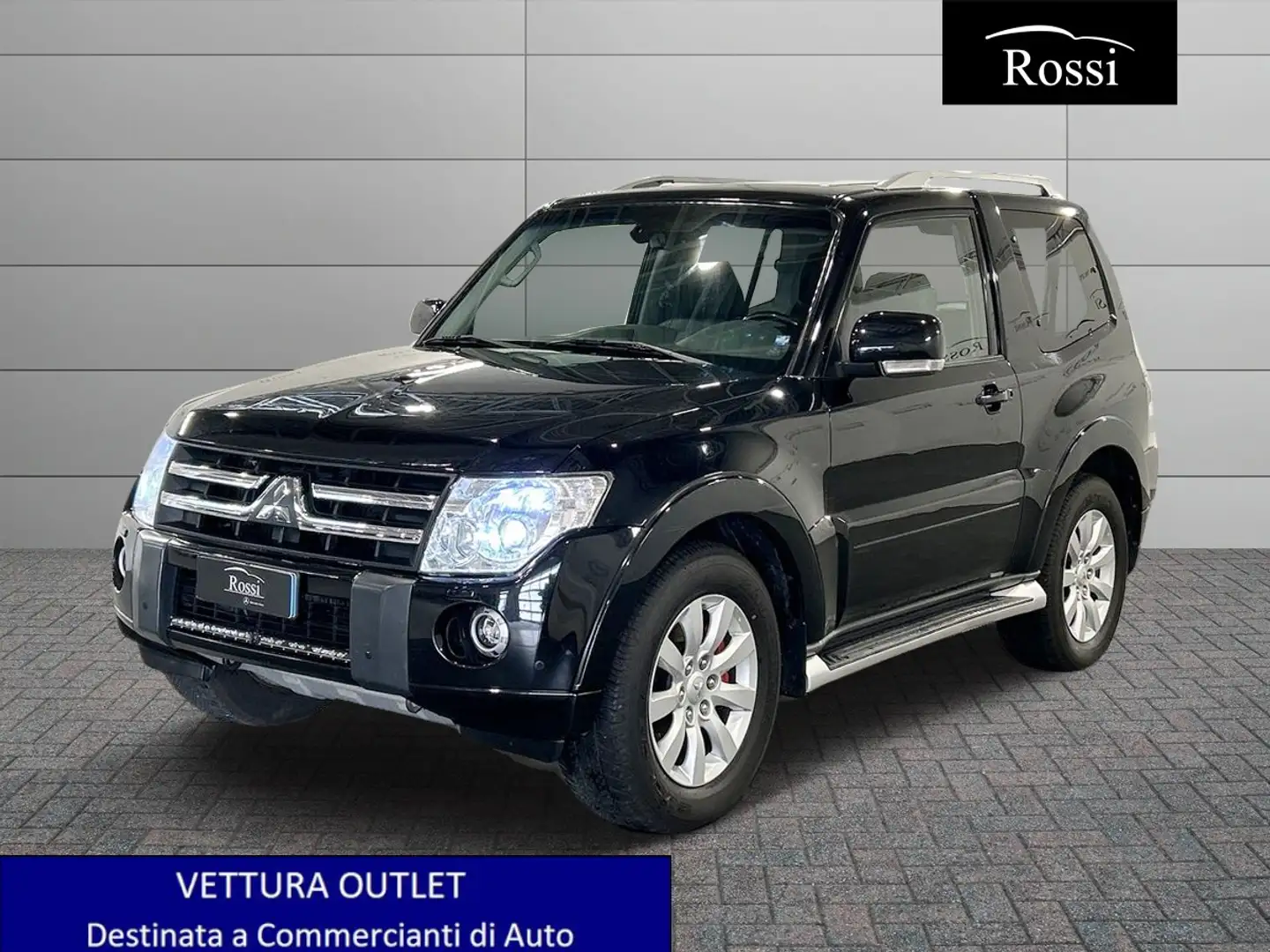 Mitsubishi Pajero 3.2 cr Instyle 200cv 3p auto Чорний - 1