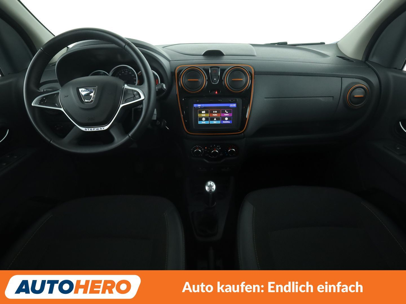 Dacia Lodgy 1.2 TCe Stepway Celebration*NAVI*CAM*PDC*TEMPO* — photo 12