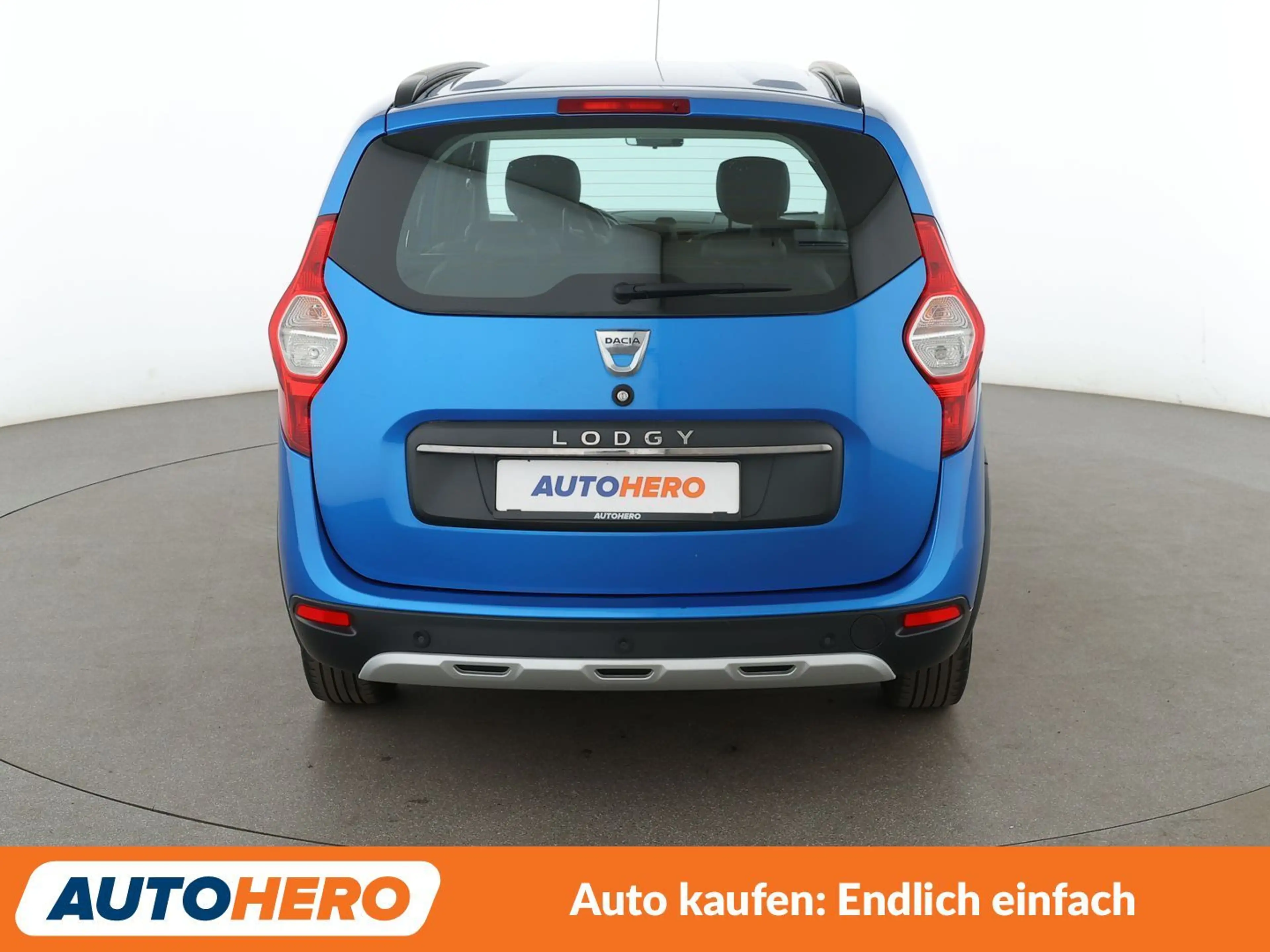 Dacia Lodgy 1.2 TCe Stepway Celebration*NAVI*CAM*PDC*TEMPO* — photo 5