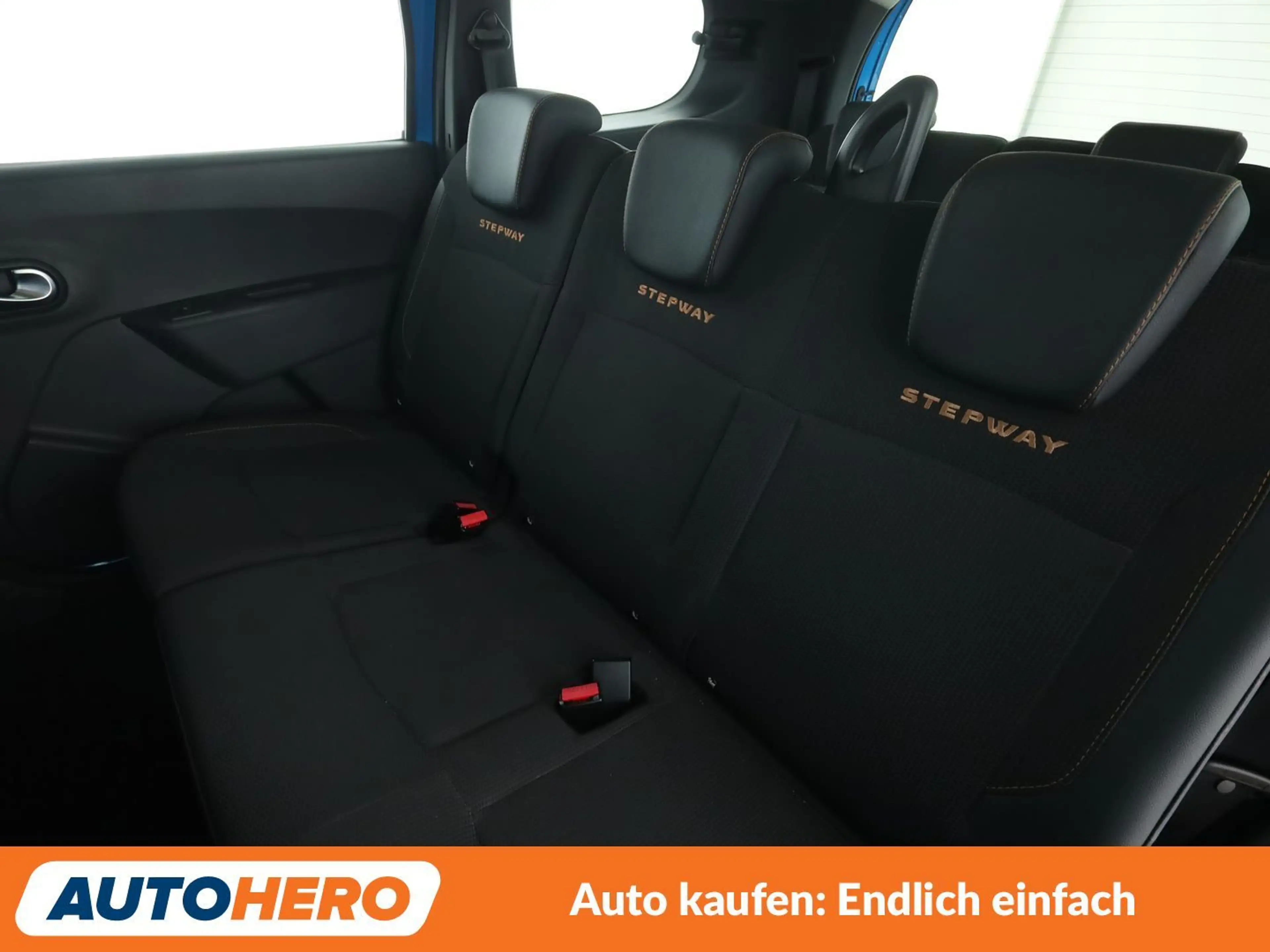 Dacia Lodgy 1.2 TCe Stepway Celebration*NAVI*CAM*PDC*TEMPO* — photo 14