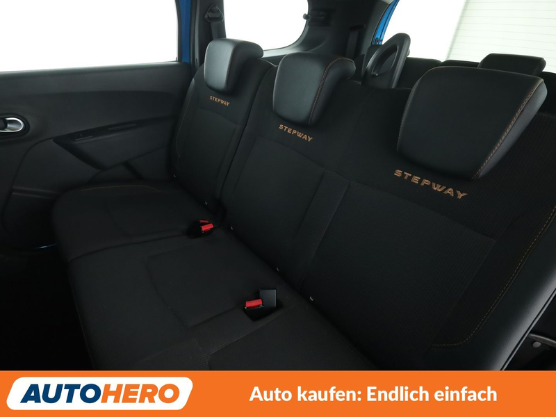 Dacia Lodgy 1.2 TCe Stepway Celebration*NAVI*CAM*PDC*TEMPO* — photo 14