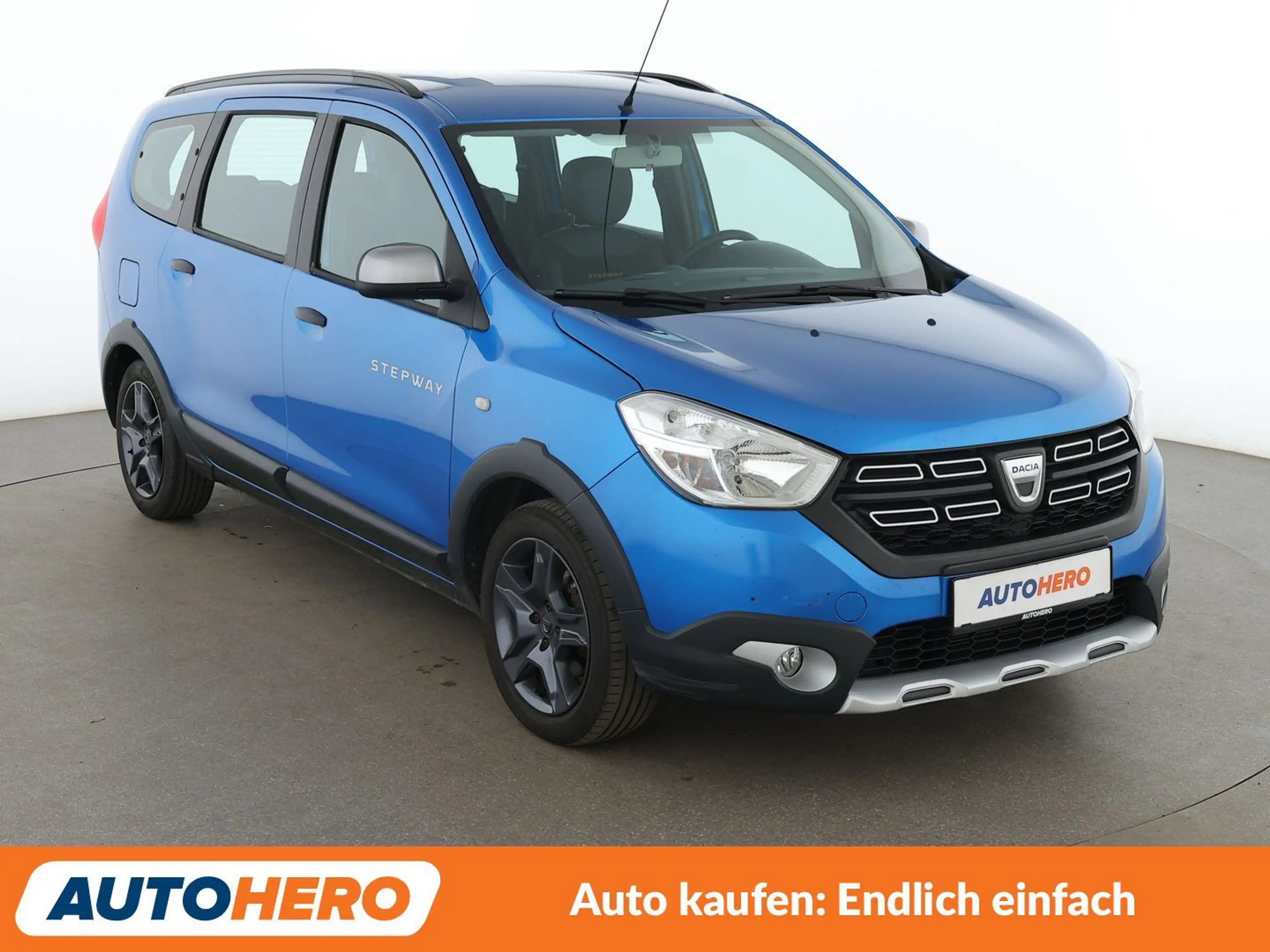 Dacia Lodgy 1.2 TCe Stepway Celebration*NAVI*CAM*PDC*TEMPO* — photo 8