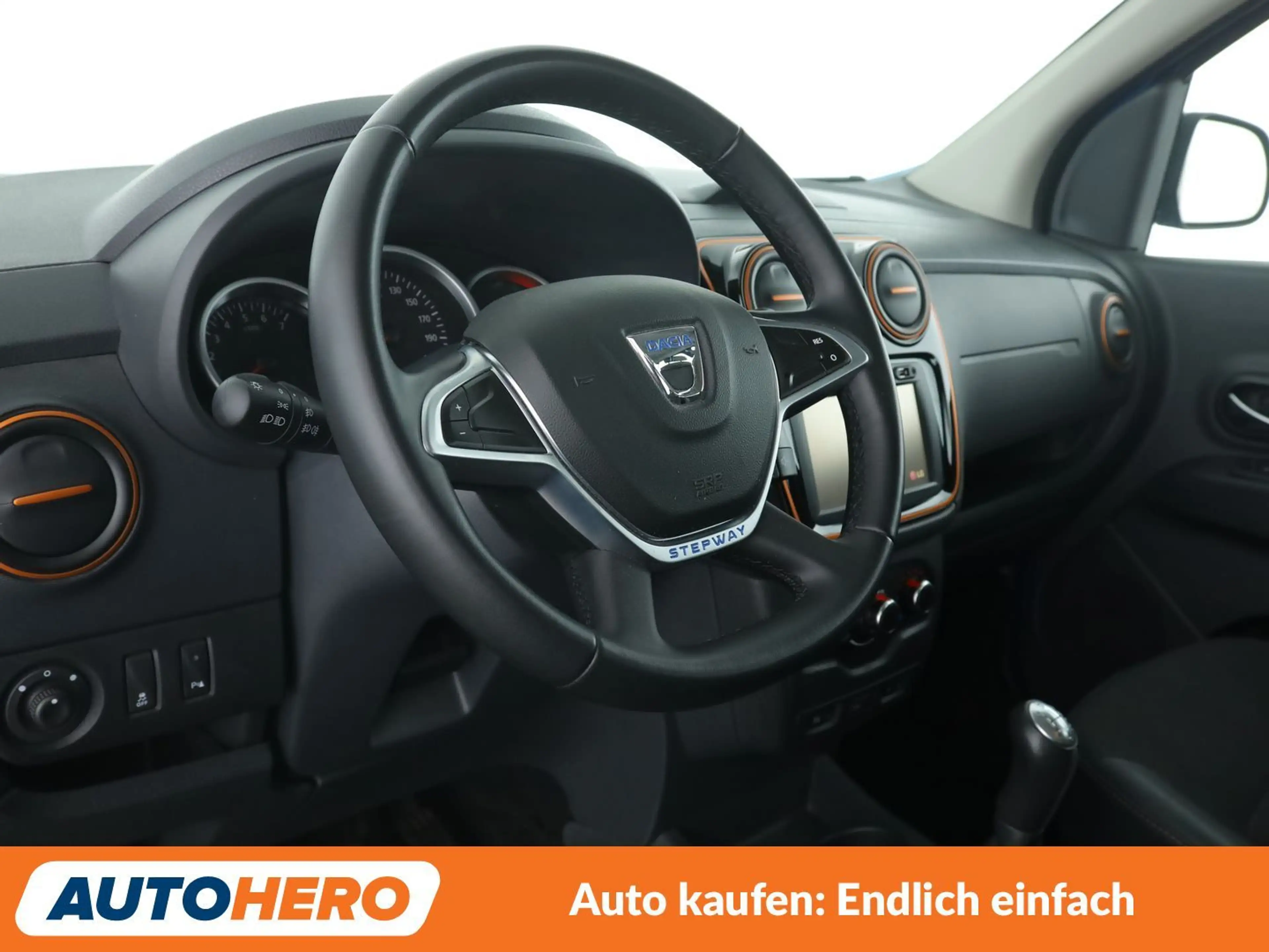 Dacia Lodgy 1.2 TCe Stepway Celebration*NAVI*CAM*PDC*TEMPO* — photo 11