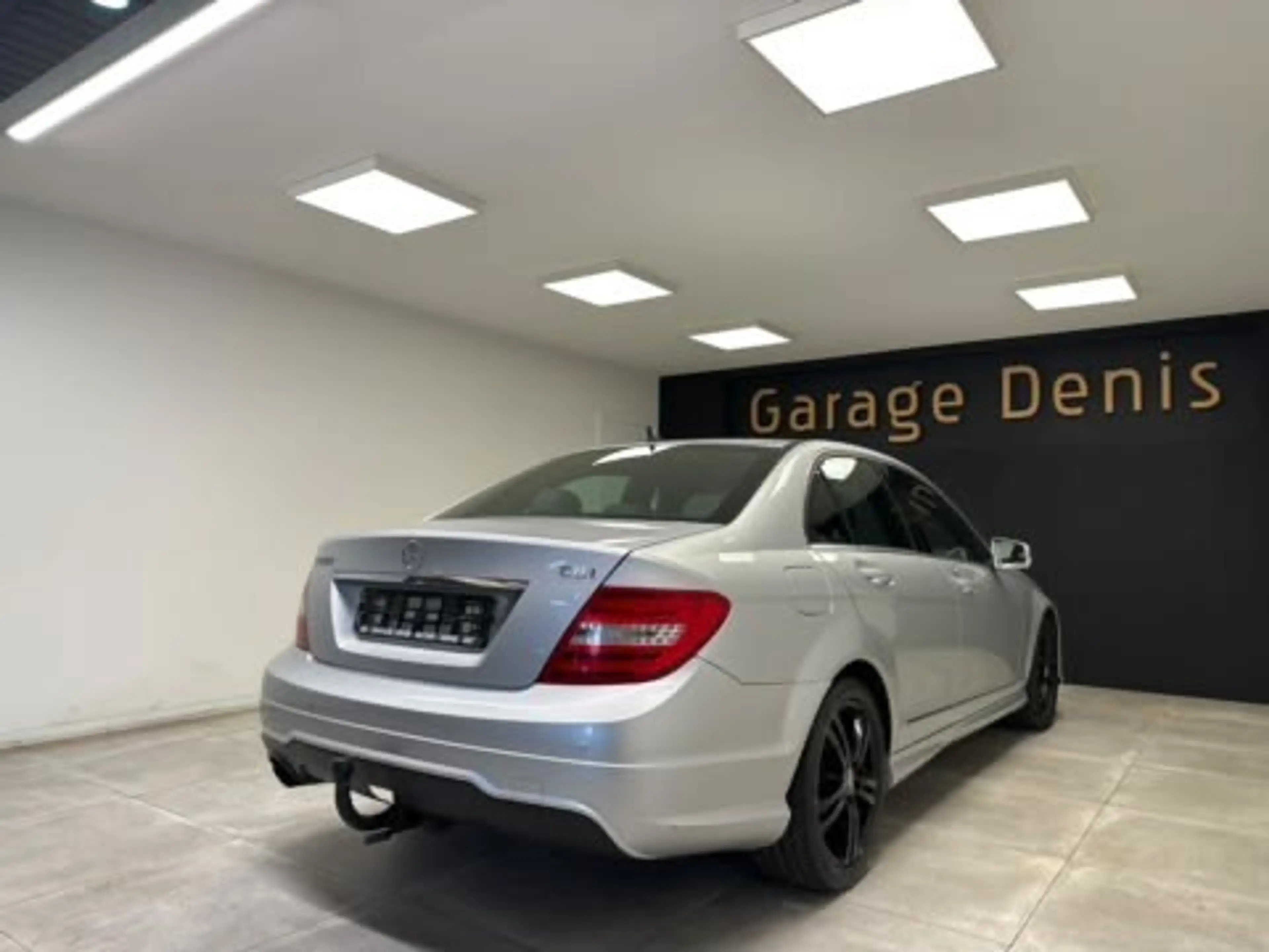 Mercedes-Benz C 200 C 200 d**PACK AMG**GPS**GARANTIE 12 MOIS** — photo 8