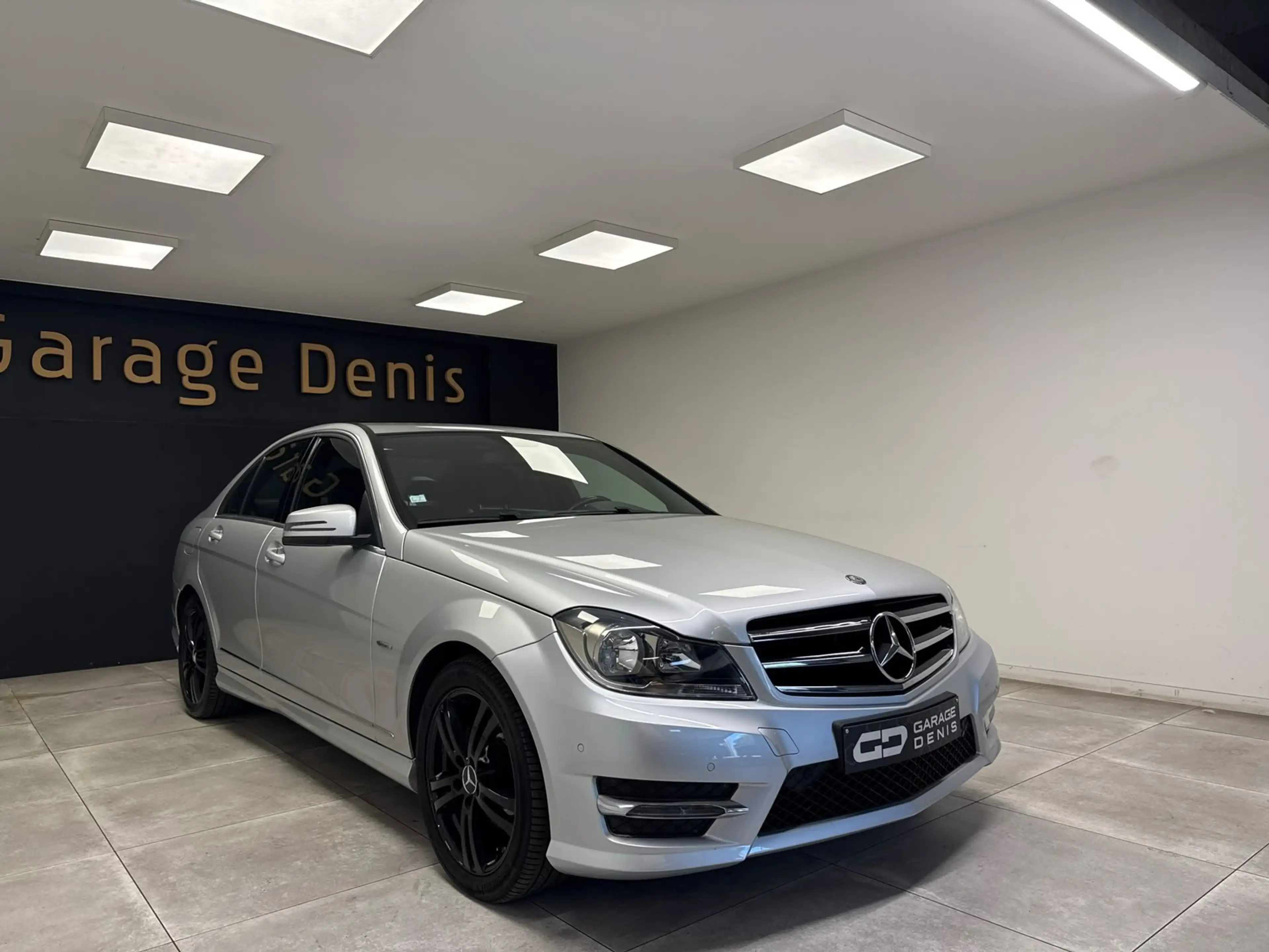 Mercedes-Benz C 200 C 200 d**PACK AMG**GPS**GARANTIE 12 MOIS** — photo 4