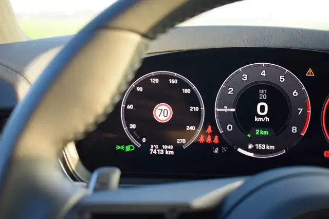 Porsche Cayenne view 17