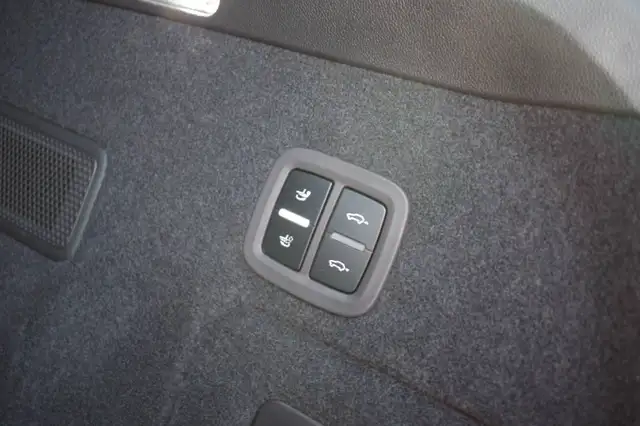 Porsche Cayenne view 21