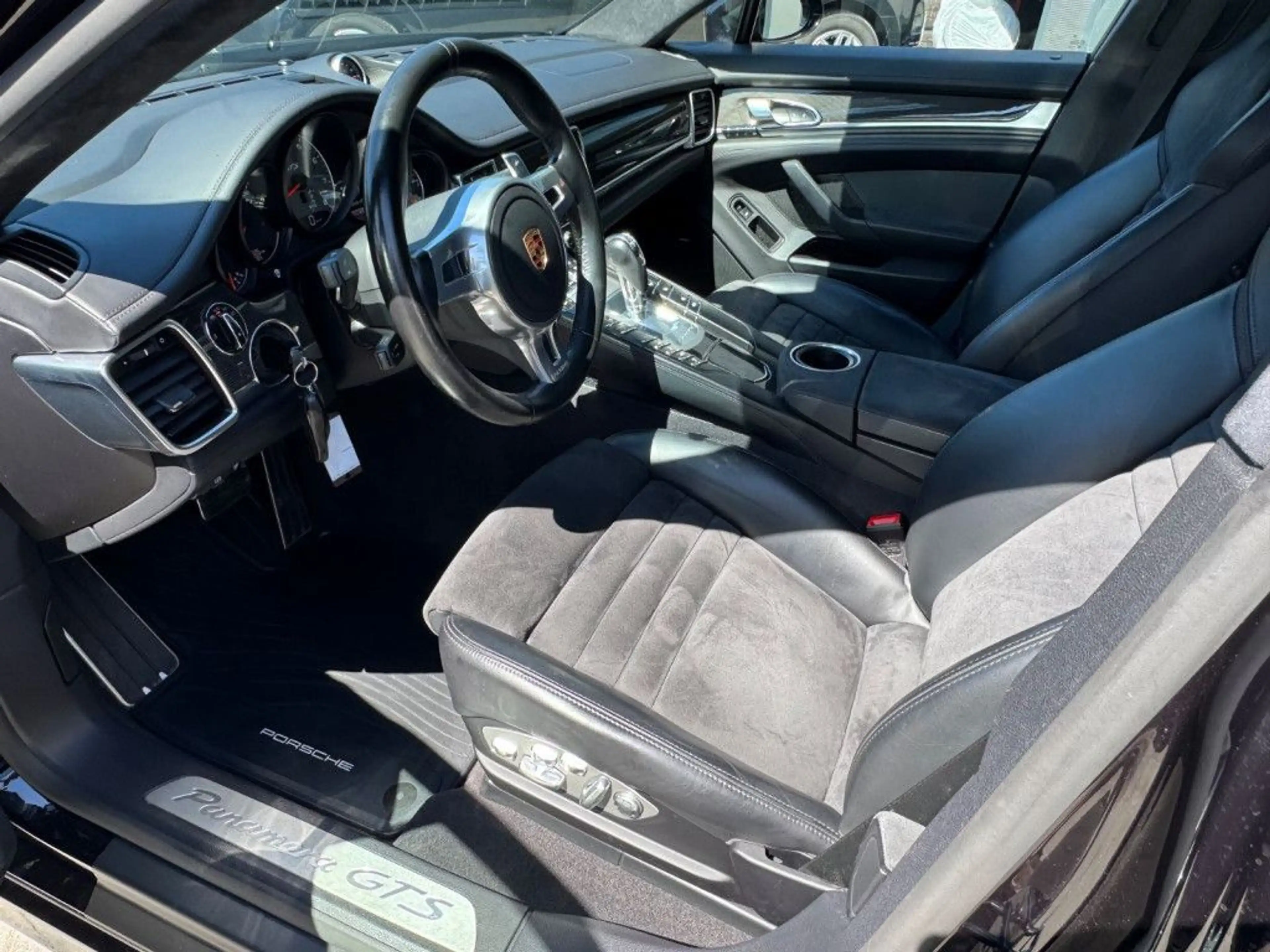 Porsche Panamera GTS *SPORTABGASANLAGE/BOSE SOUND* — photo 6
