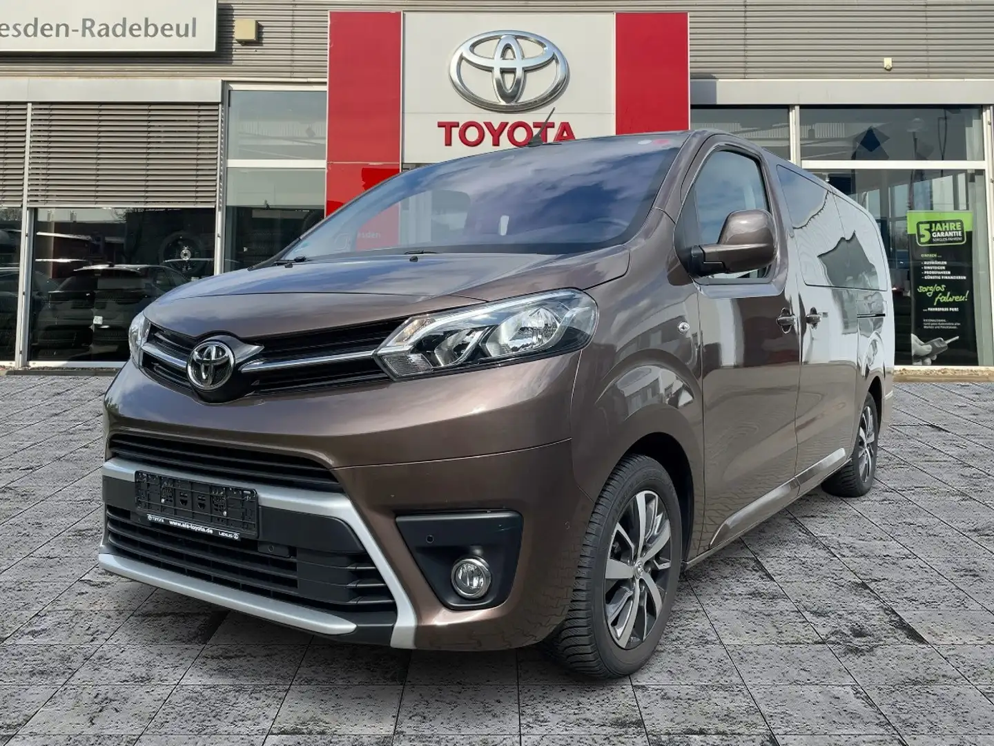 Toyota Proace Verso 2.0 D-4D L2 Shuttle Comfort Navi*9Si Braun - 1