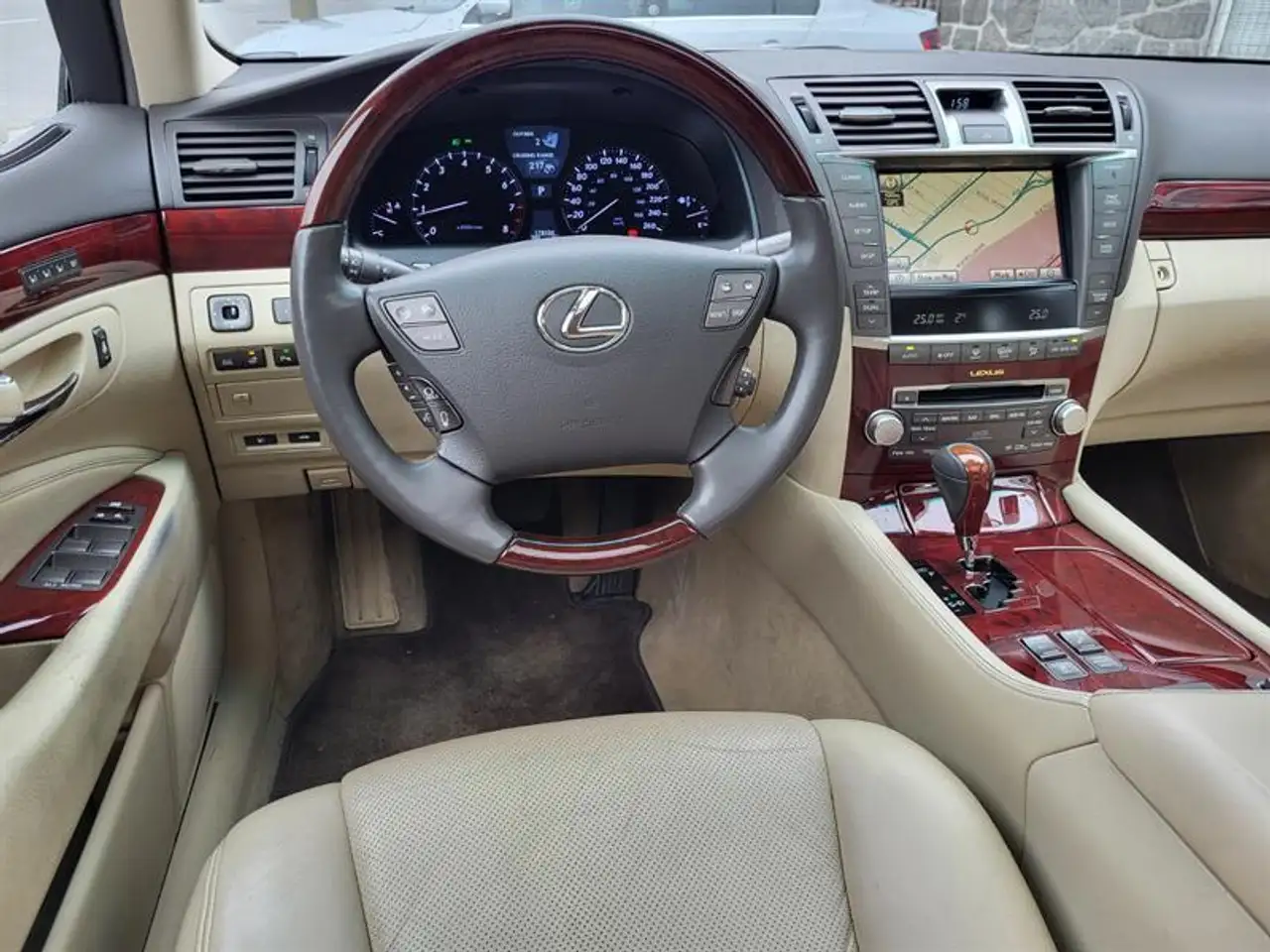 Lexus LS photo Lexus LS
