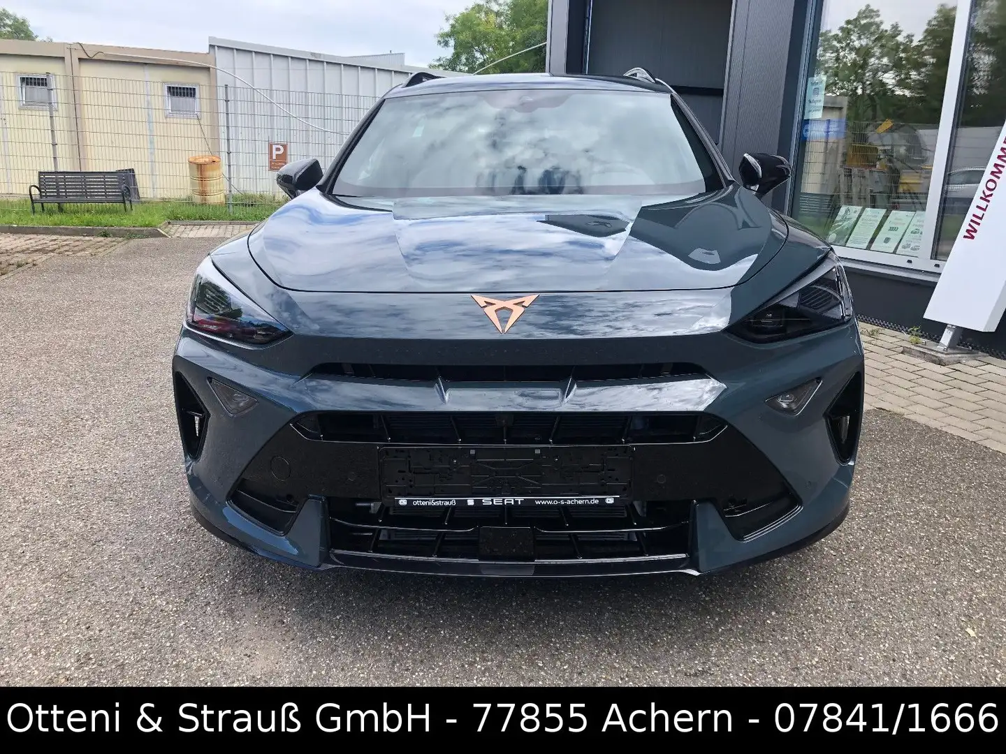 CUPRA Formentor 1.5 eTSI 150PS Edge/MediaPlus/LED/Kame Синий - 2