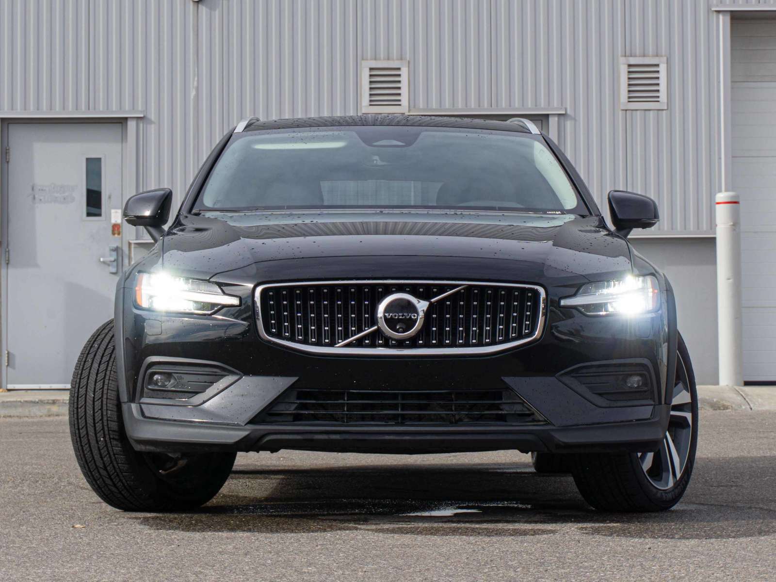 2024 Volvo V60 Cross Country