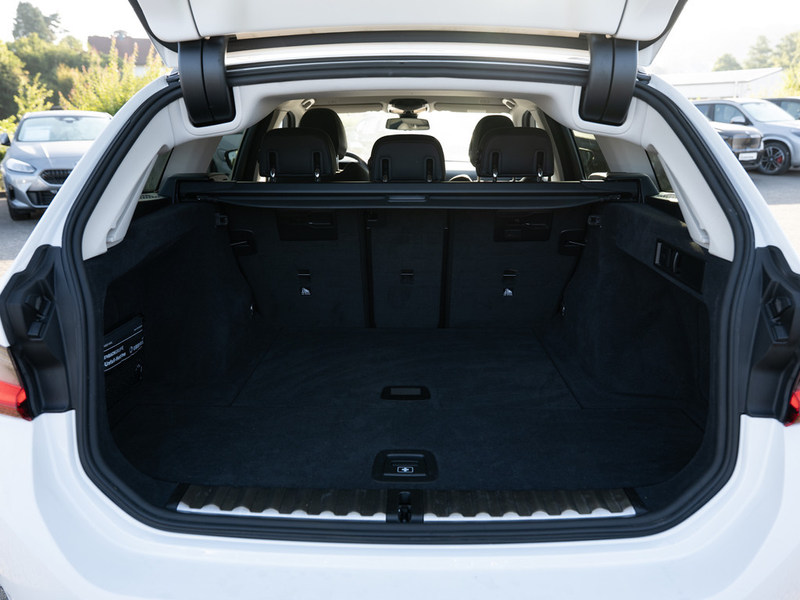 BMW 320 d Touring xDrive FACEL. 360° LED NAVI SHZ — photo 11