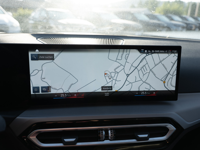 BMW 320 d Touring xDrive FACEL. 360° LED NAVI SHZ — photo 15