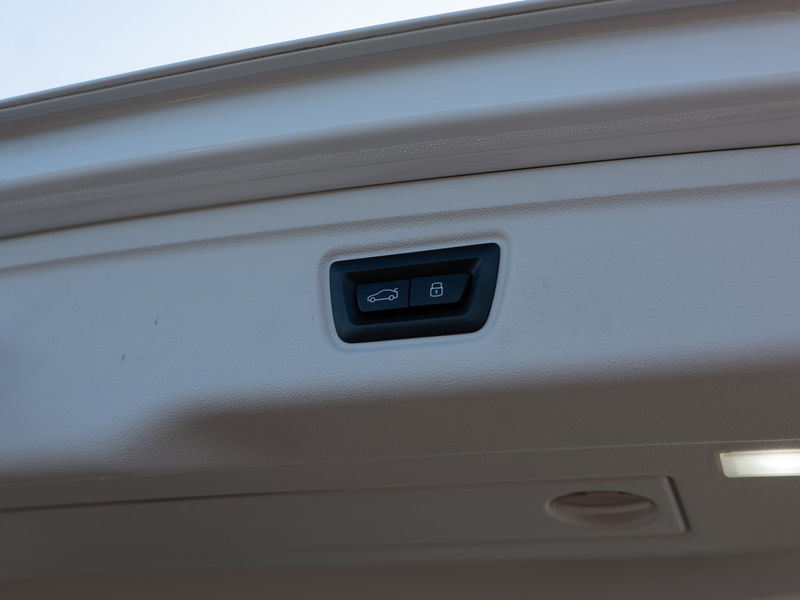 BMW 320 d Touring xDrive FACEL. 360° LED NAVI SHZ — photo 12