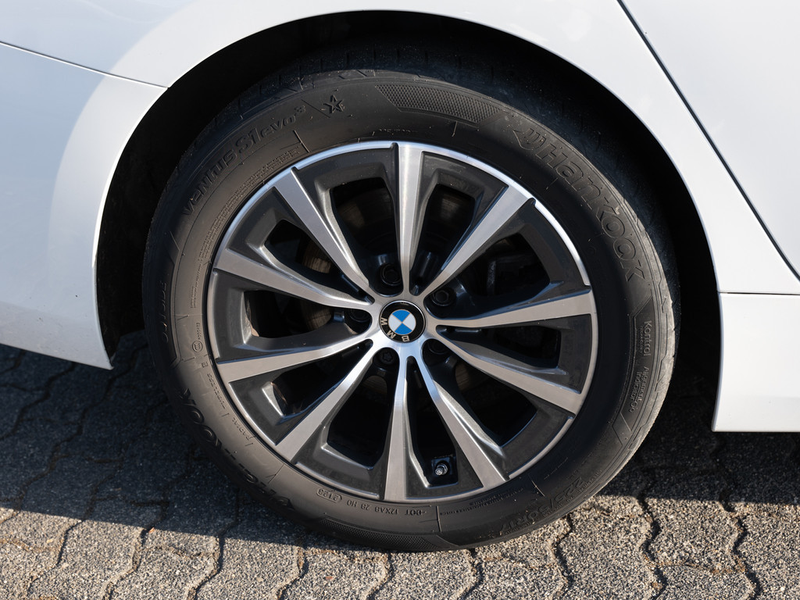 BMW 320 d Touring xDrive FACEL. 360° LED NAVI SHZ — photo 10