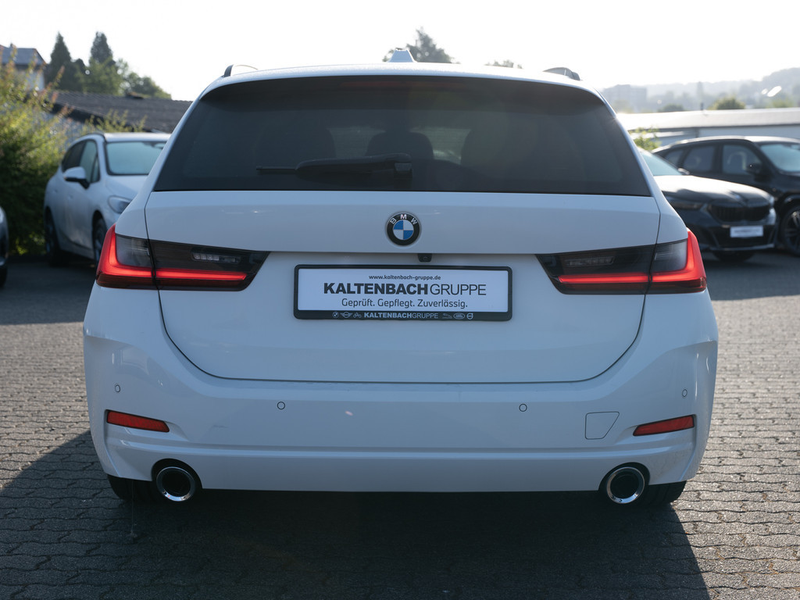 BMW 320 d Touring xDrive FACEL. 360° LED NAVI SHZ — photo 6