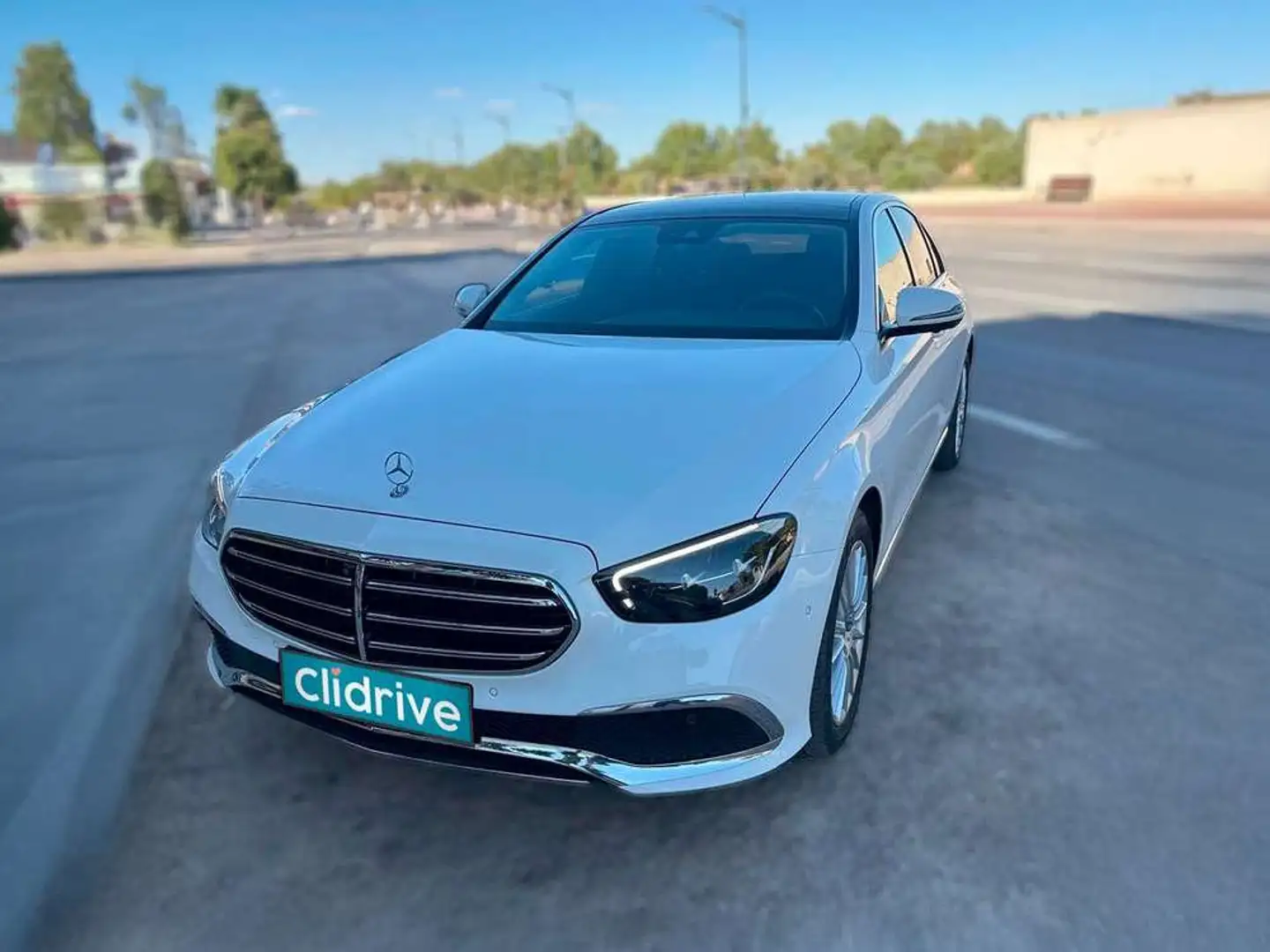 Mercedes-Benz E 220 d Blanc - 2