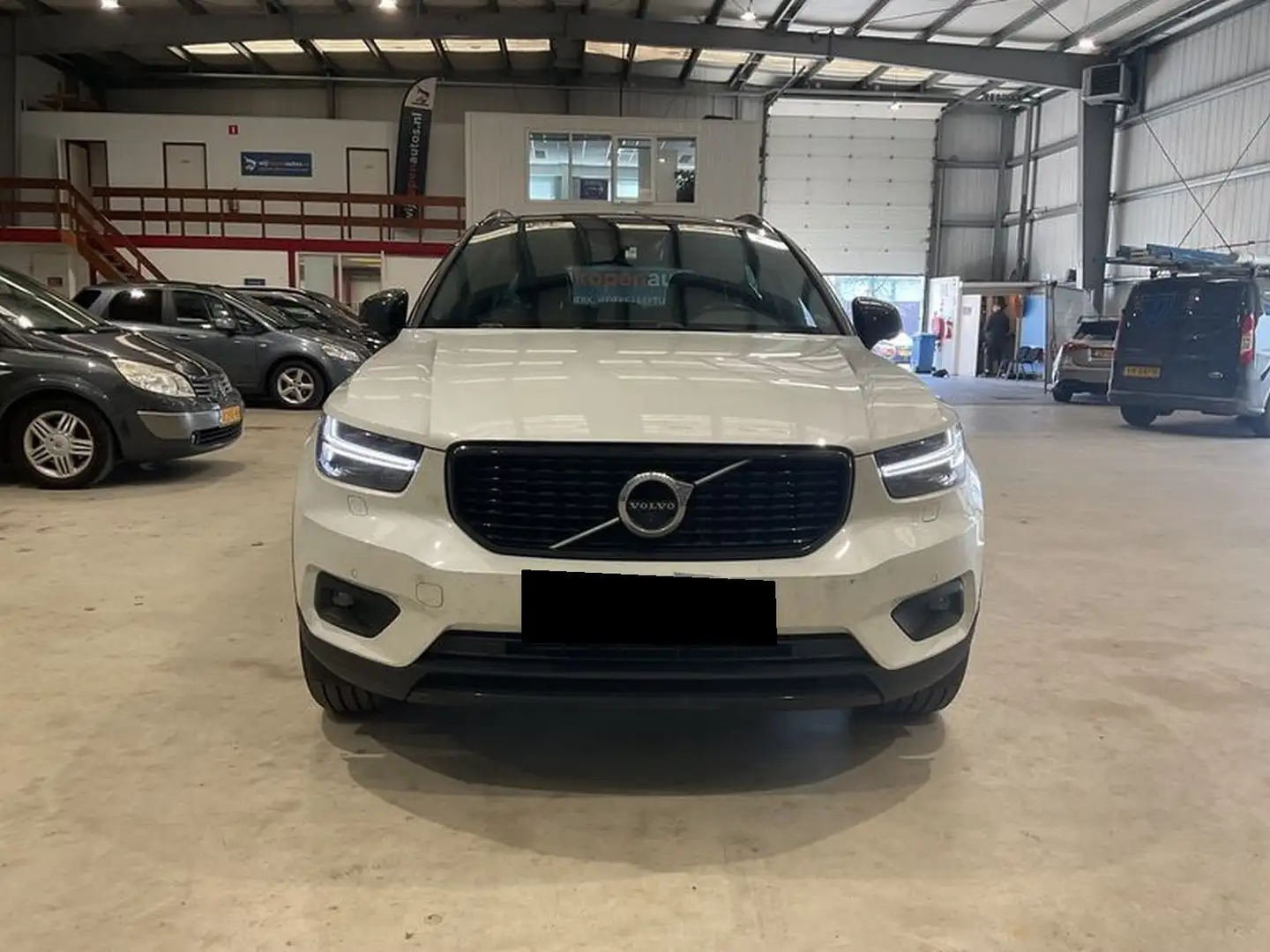 Volvo XC40 XC40+T4+AWD+Geartronic+R-Design Wit - 1